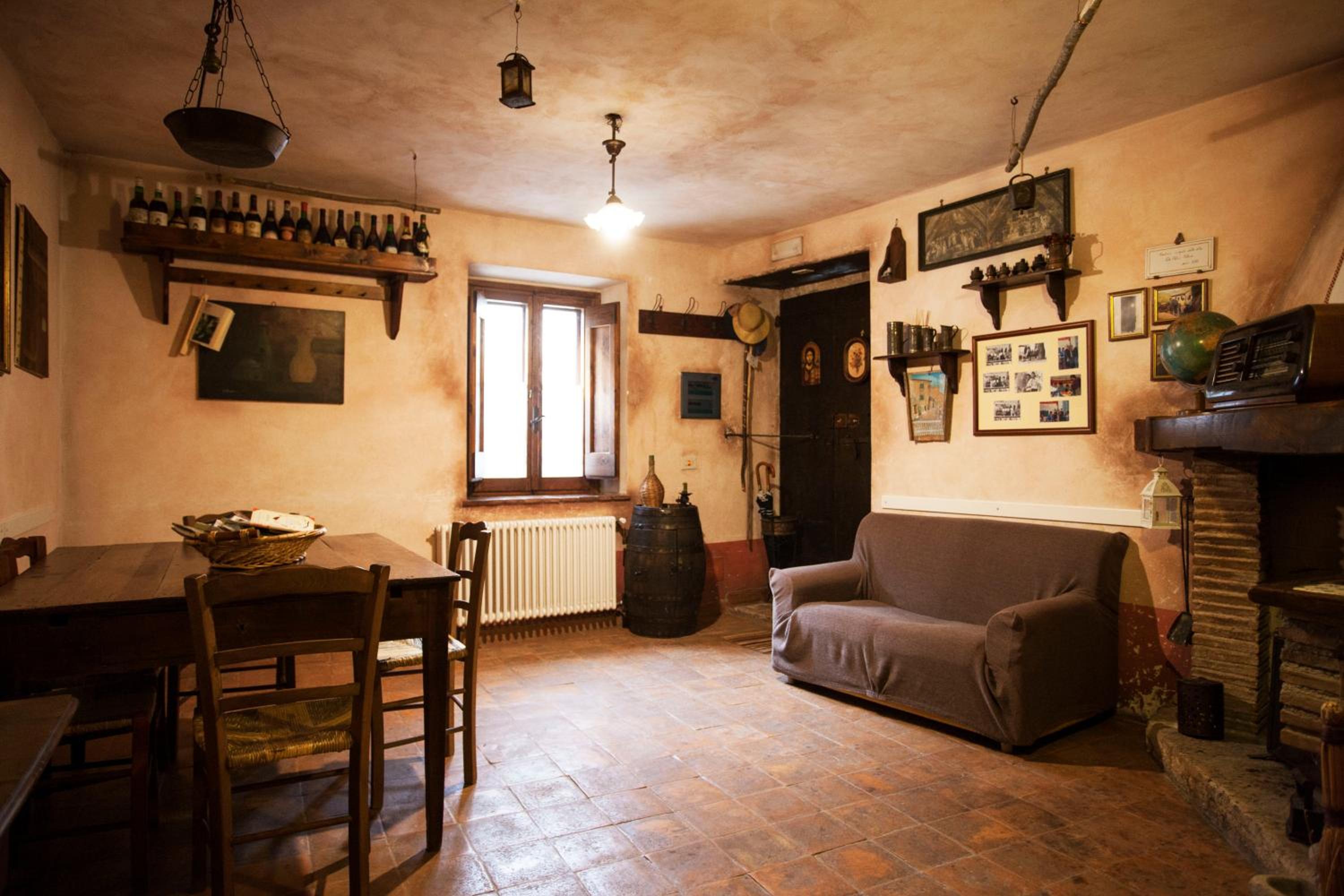 Two-Bedroom House - Photo 14