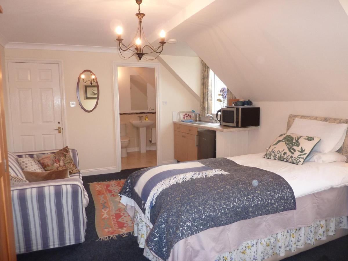 Standard Twin Room with Sofa photo 1