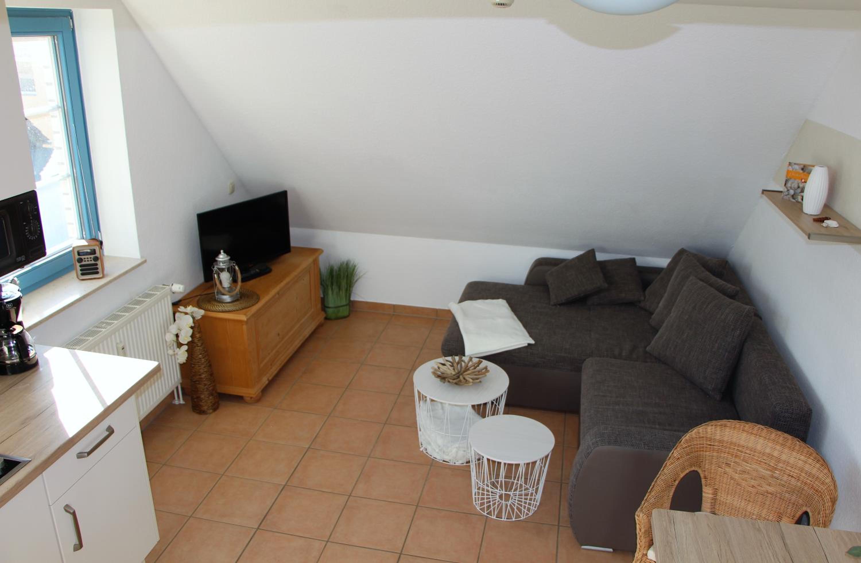 One-Bedroom Apartment photo 1