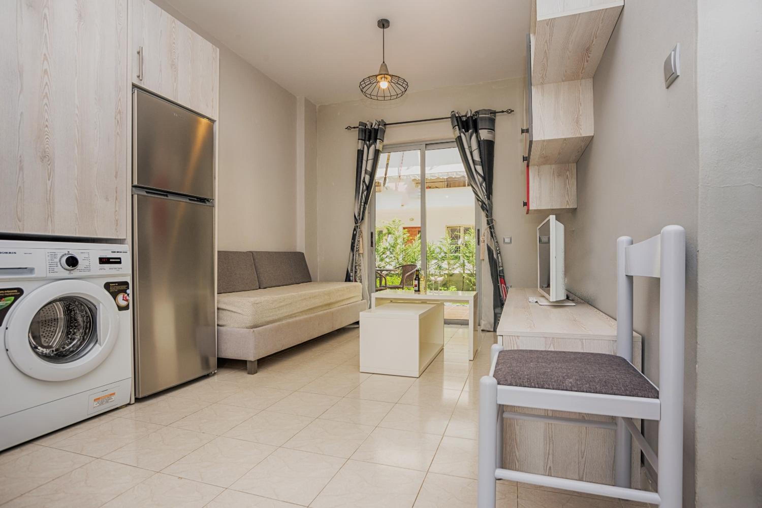 Apartment With Garden View