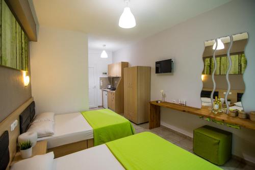 Quadruple Room with Sea View photo 2