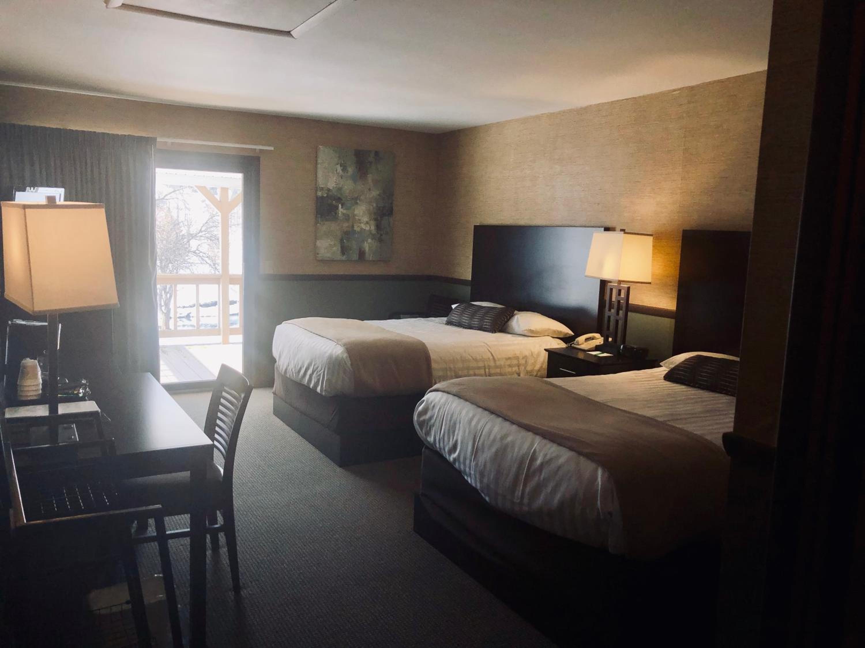 Double Room with Two Double Beds - Photo 9