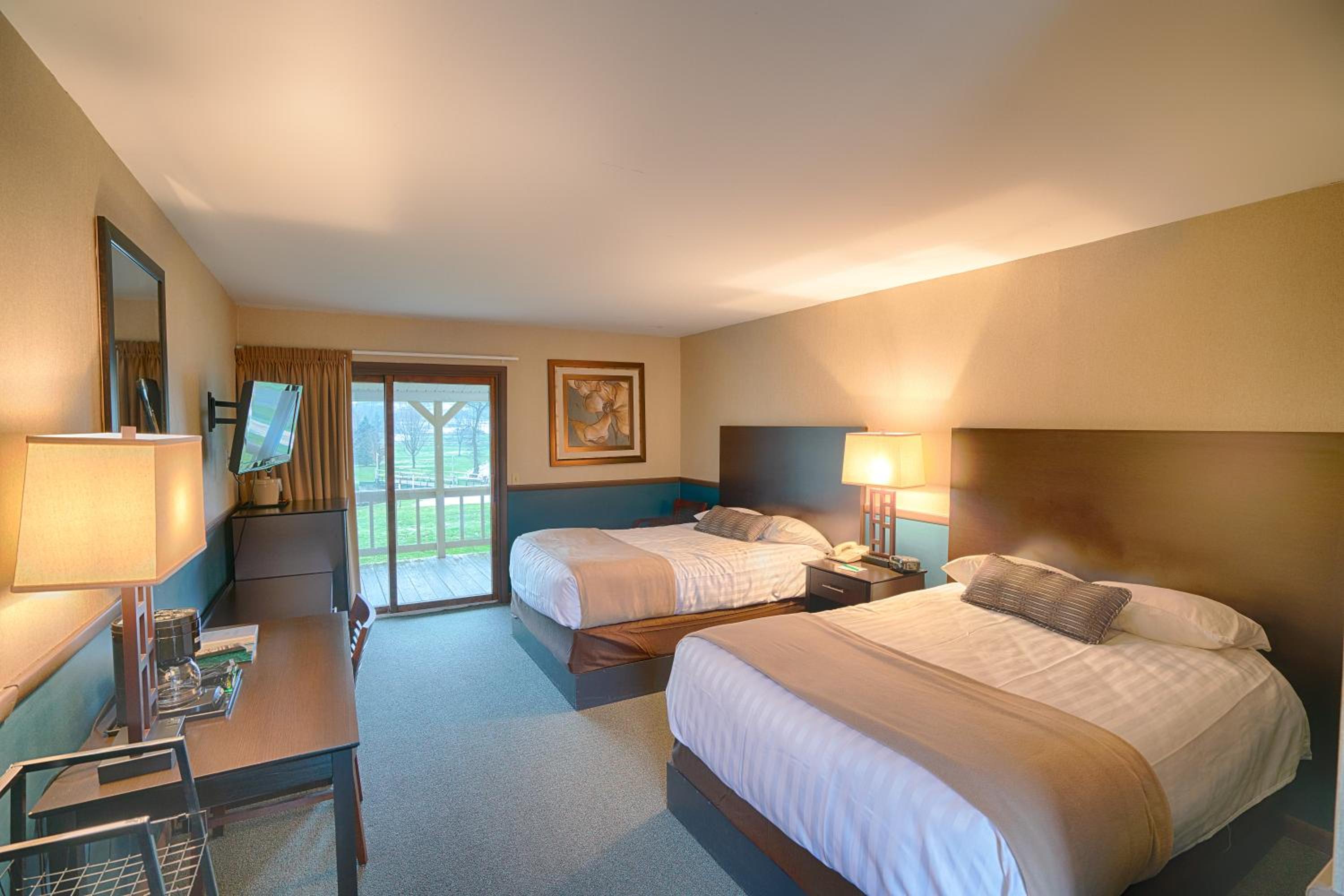 Double Room with Two Double Beds - Photo 3