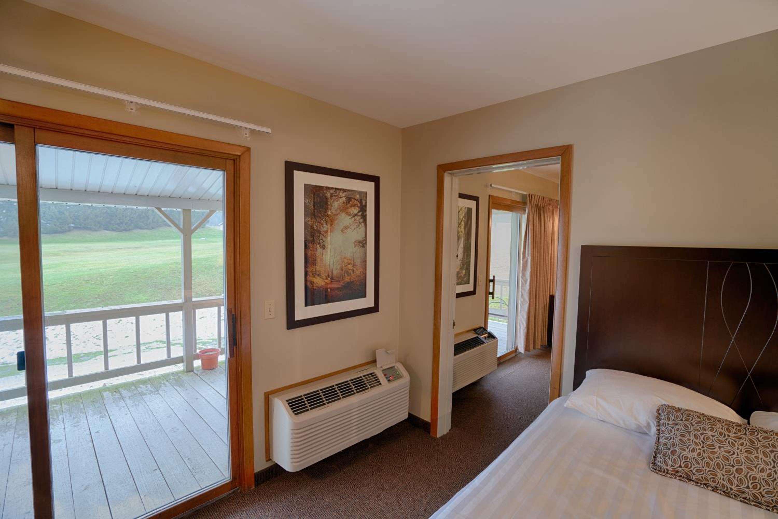 Double Room with Two Double Beds - Photo 7