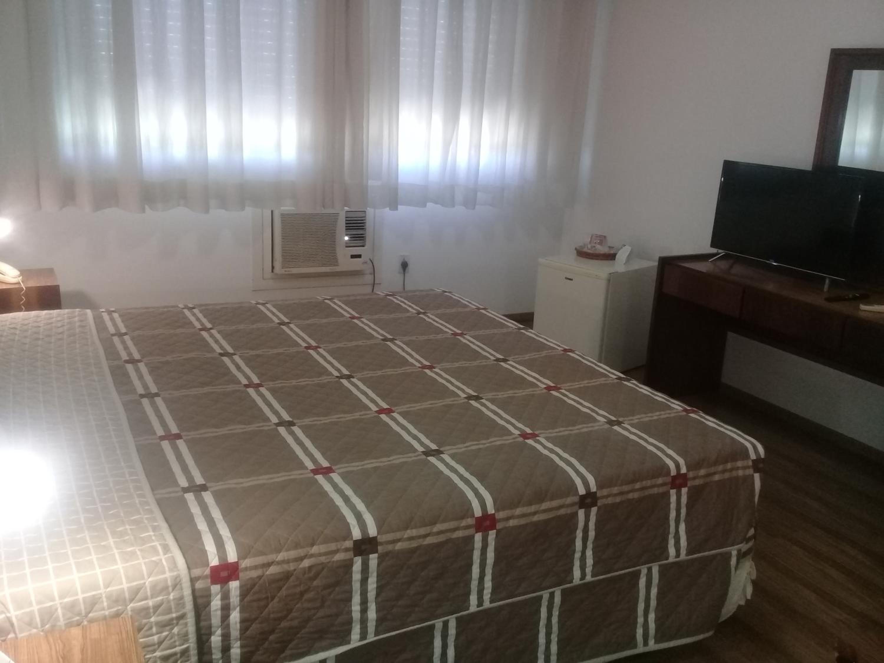 Standard King Room photo 1