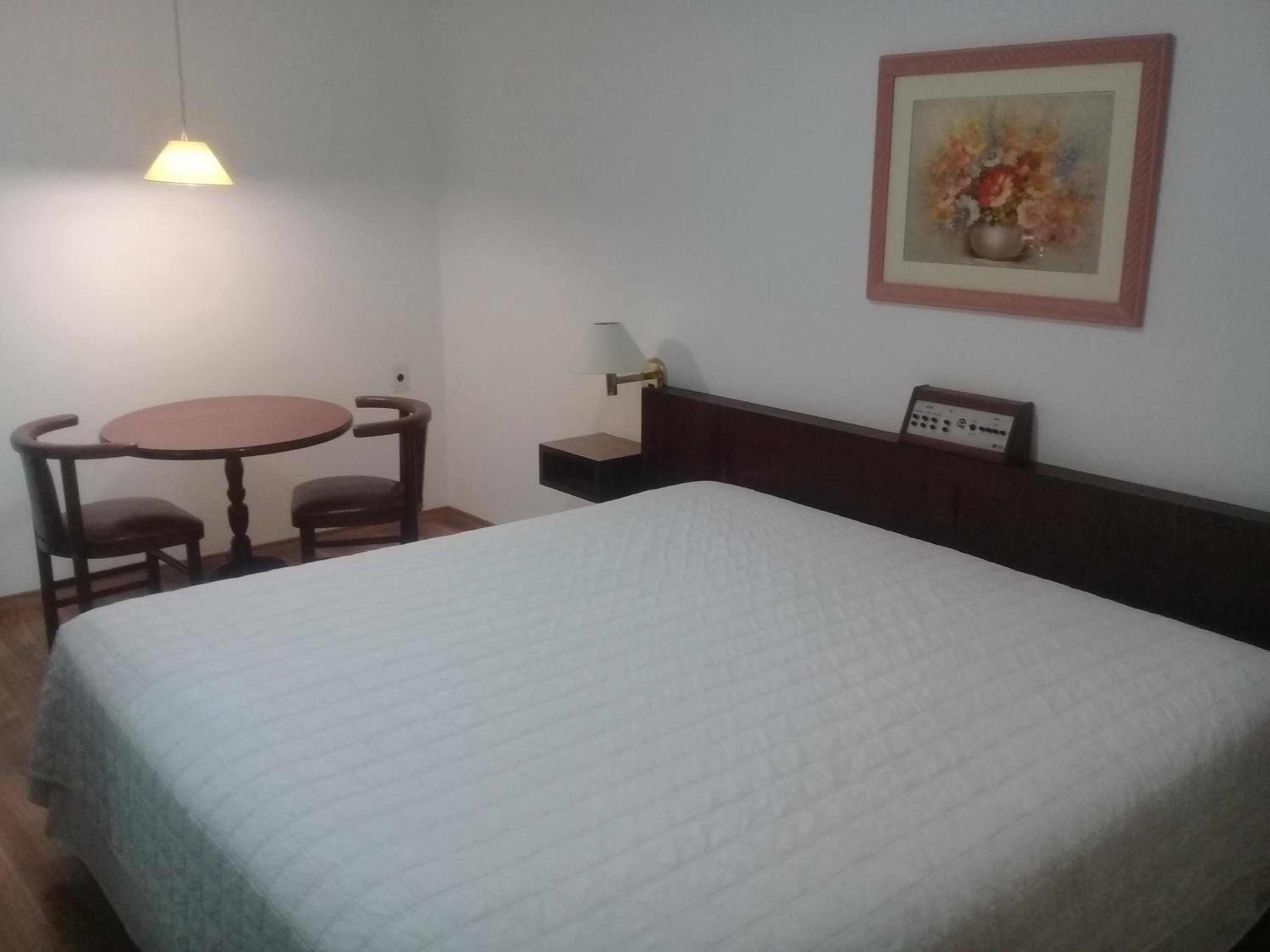 Deluxe King Room photo 2
