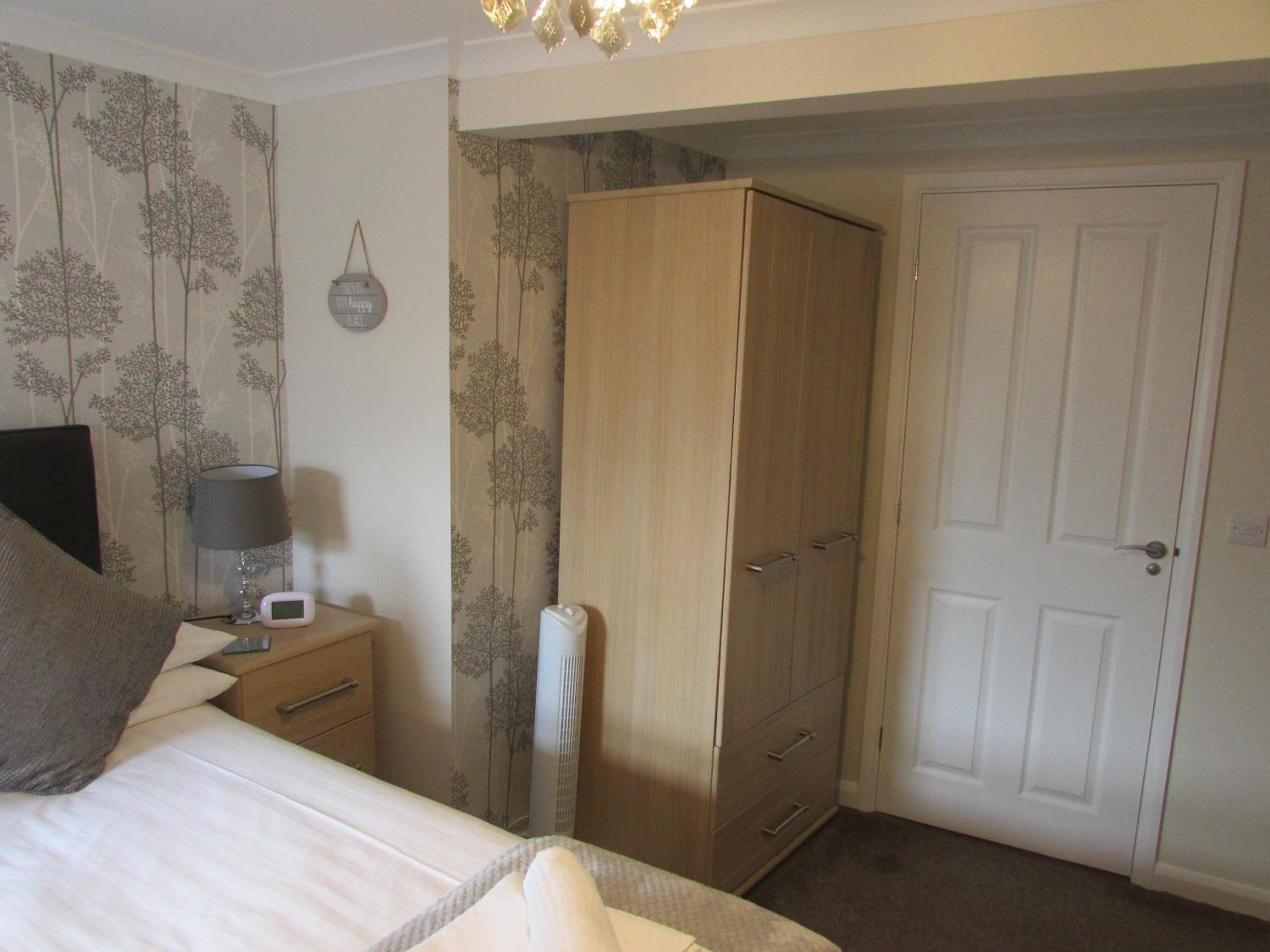 Double Room - Photo 8