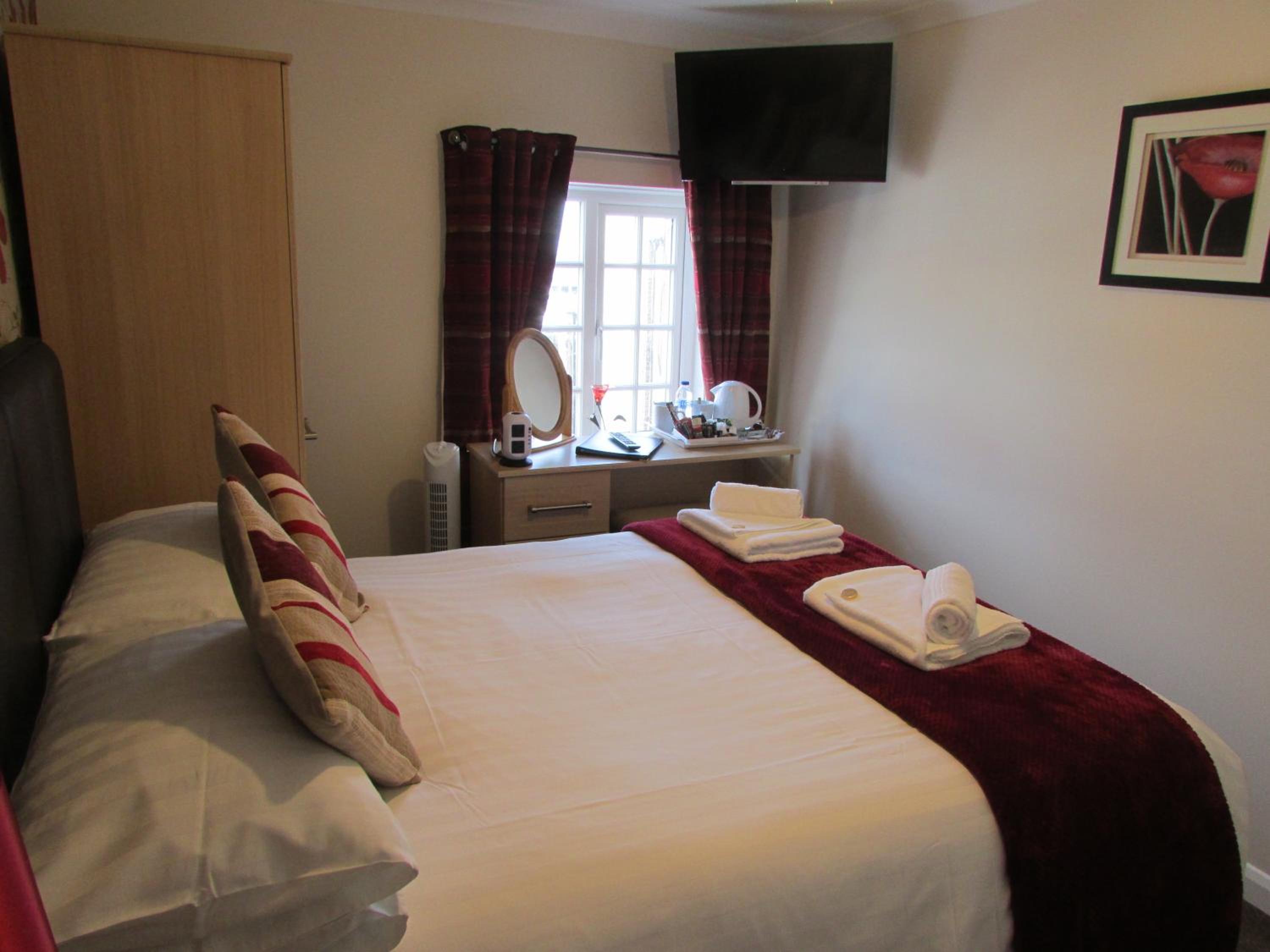 Double Room - Photo 5