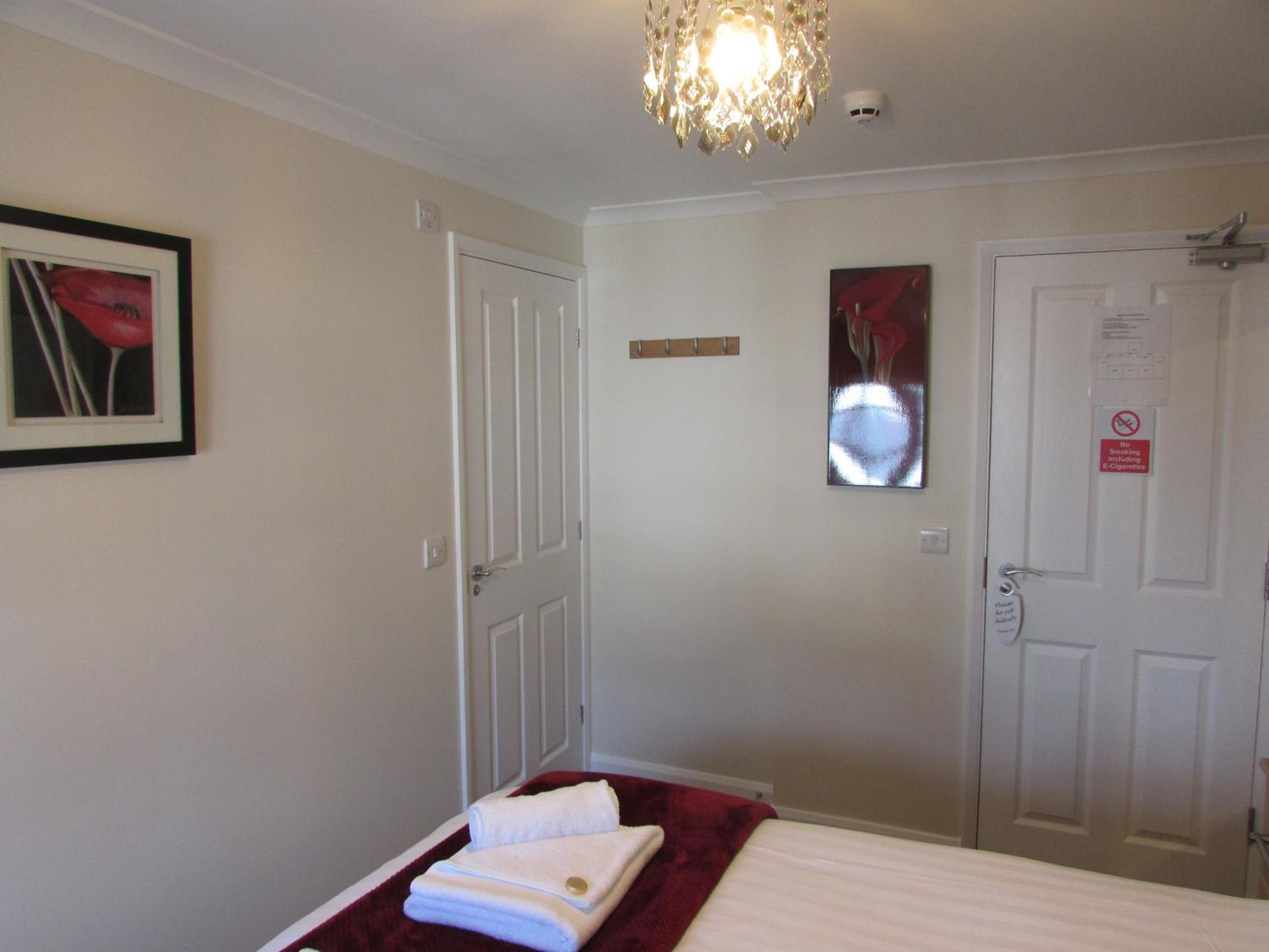 Double Room - Photo 4
