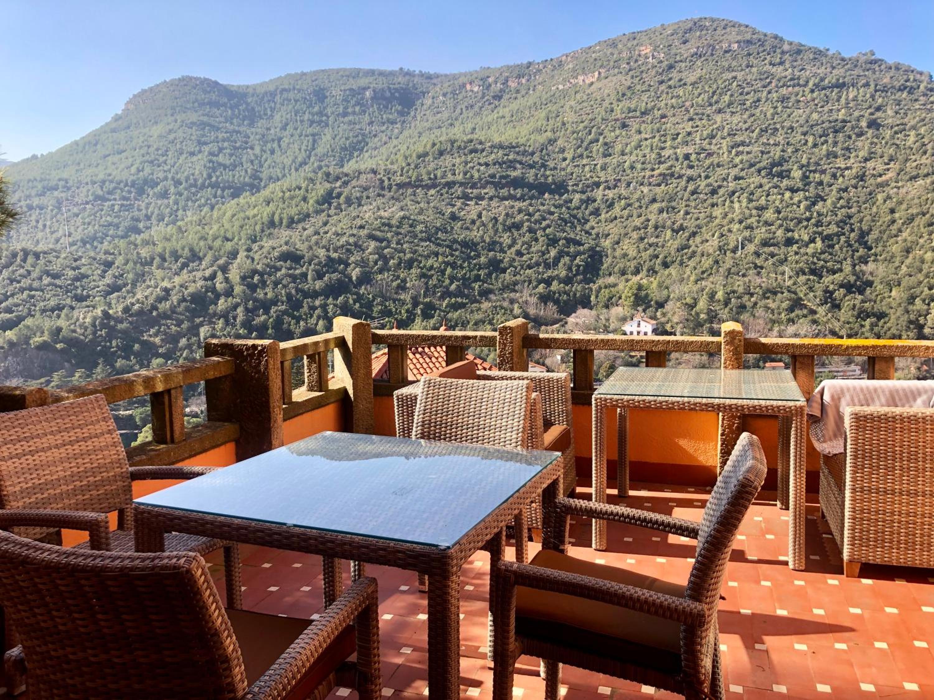 Double Room with Balcony - Photo 17
