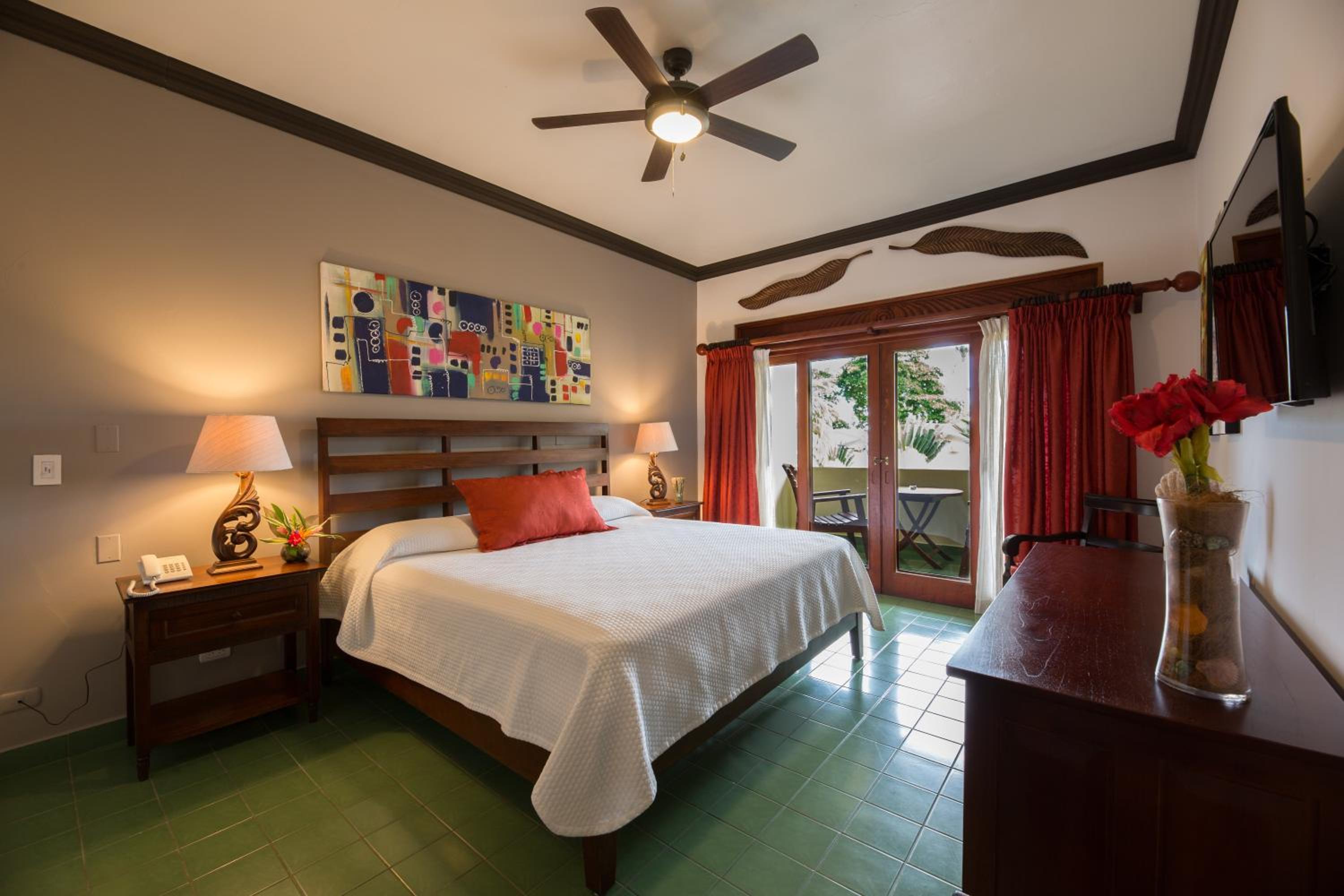 Deluxe Room 1 King Bed