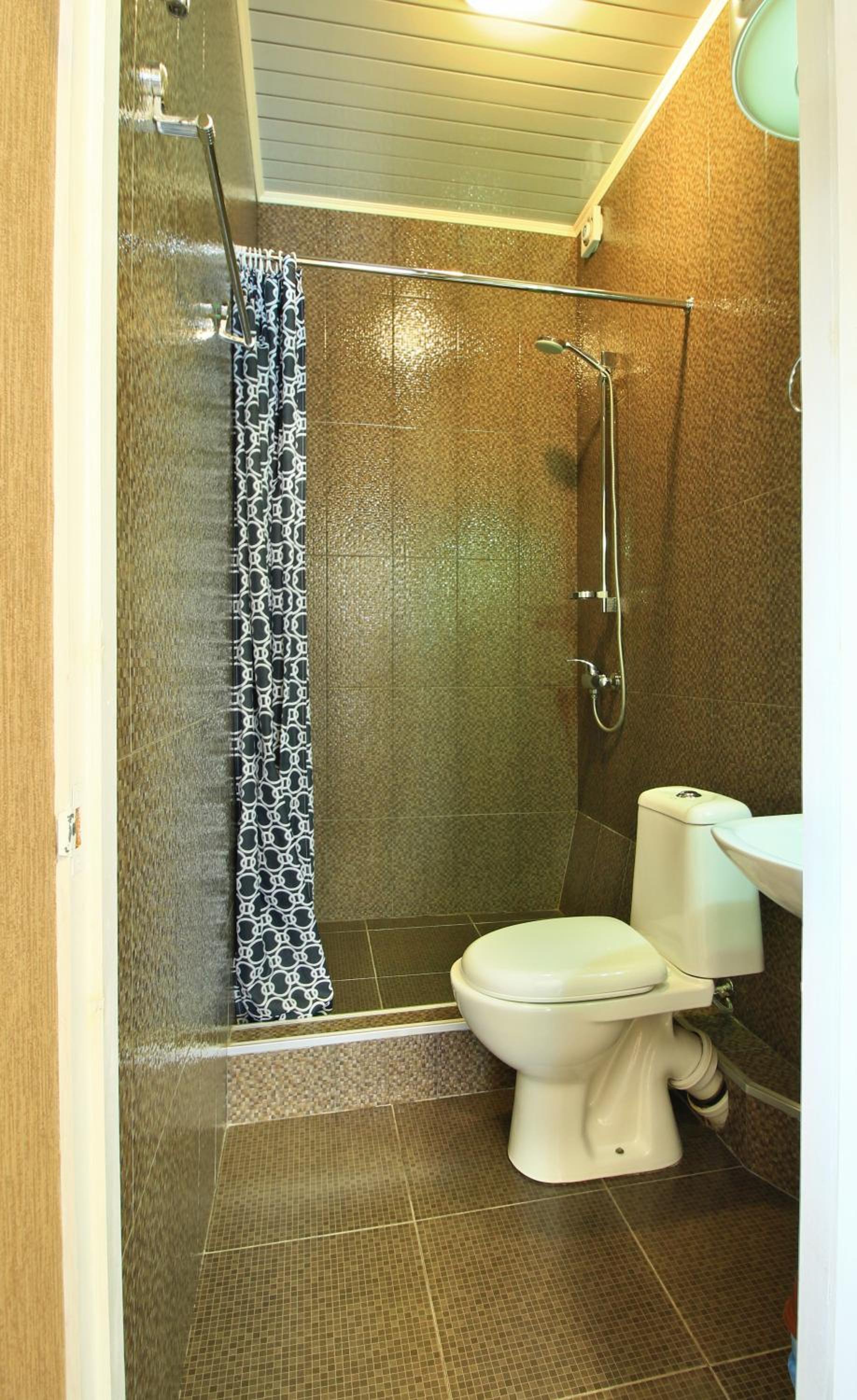 Two-Bedroom Suite - Photo 9