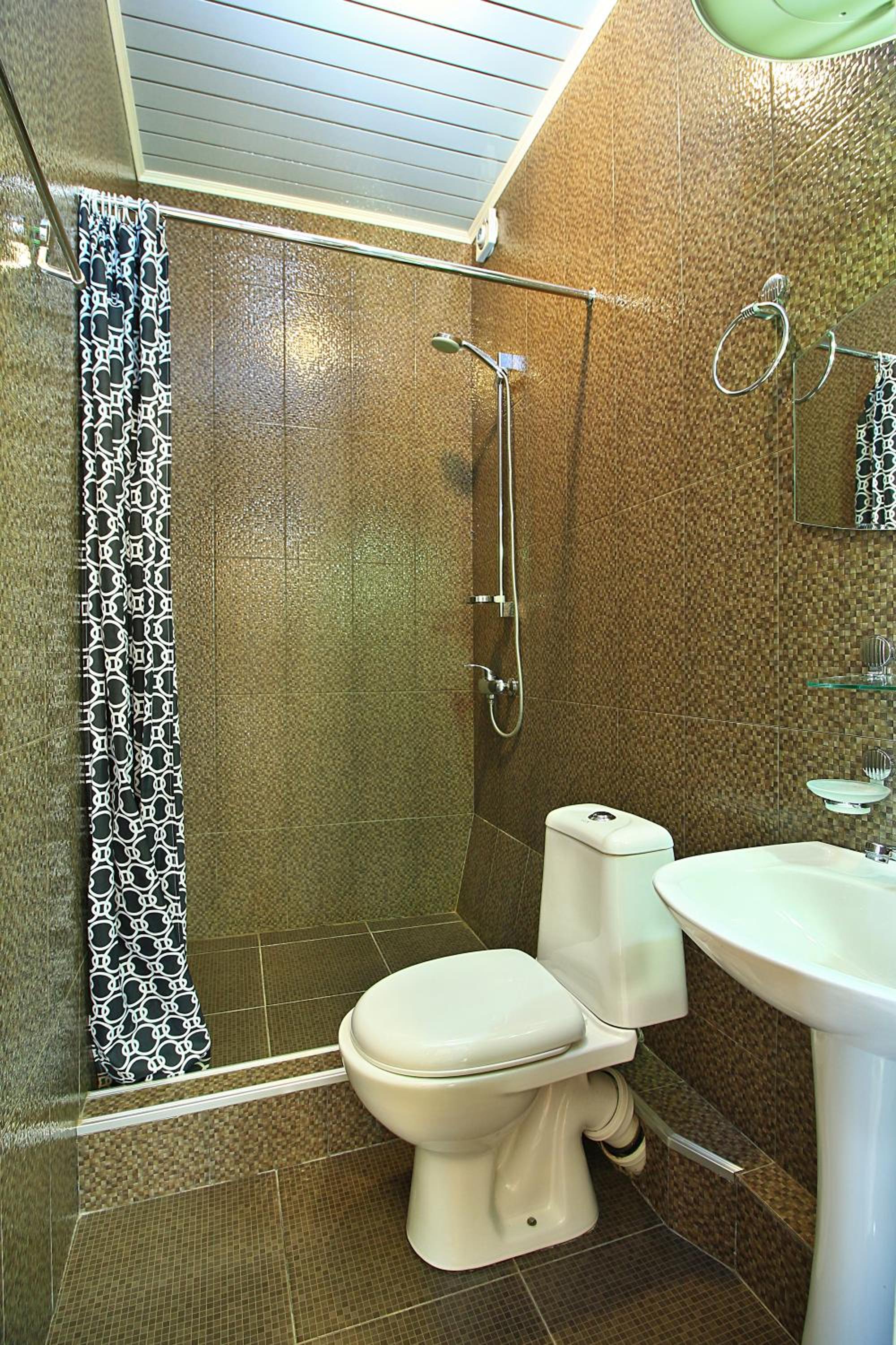 Two-Bedroom Suite - Photo 7