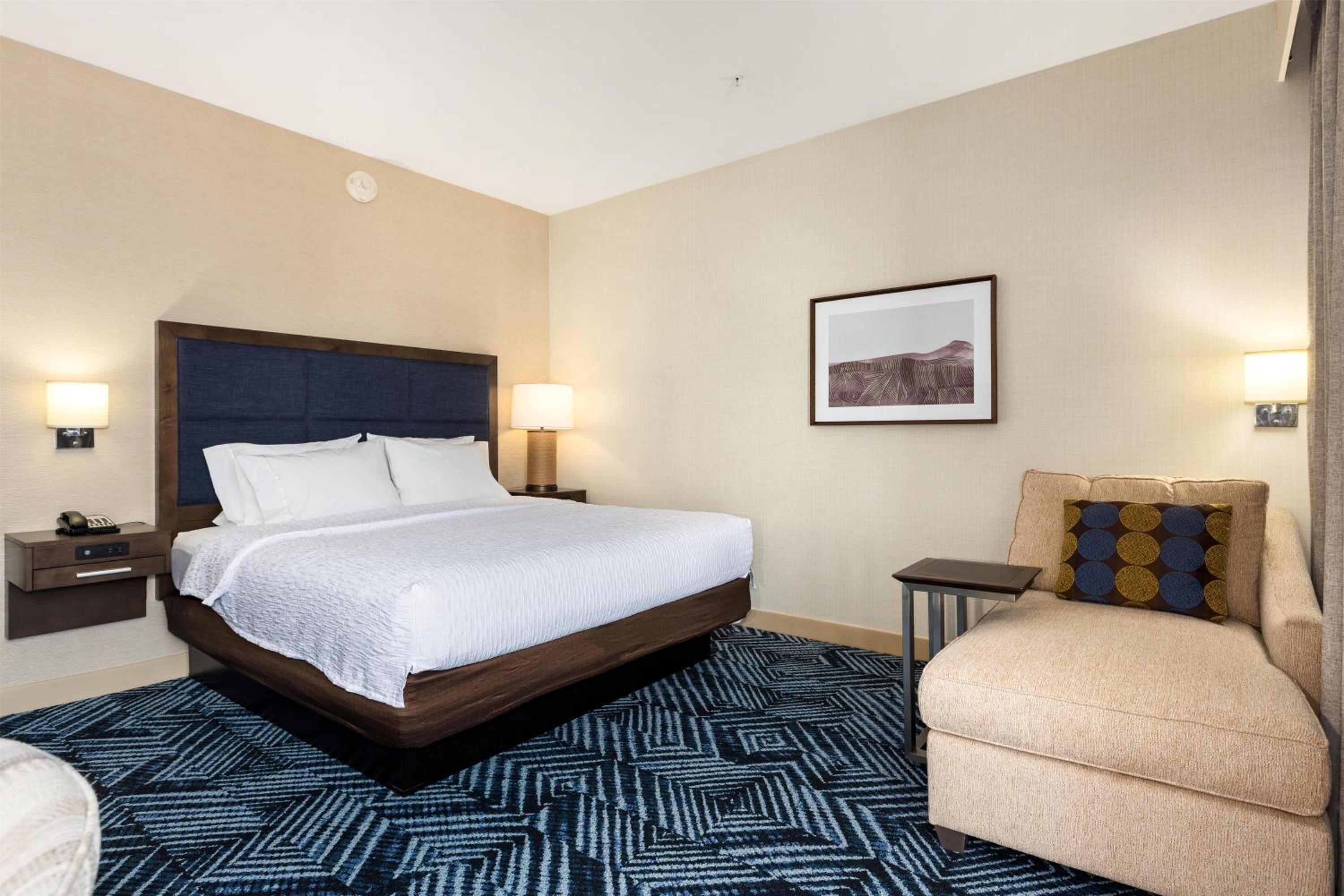Hampton Inn & Suites Los Angeles - Glendale
