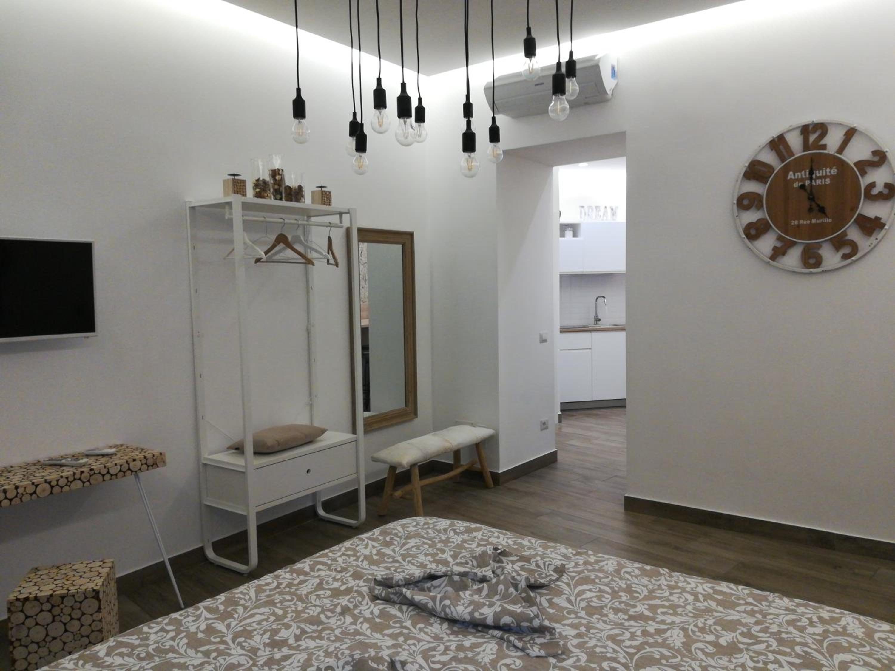 One-bedroom Loft Apartment 