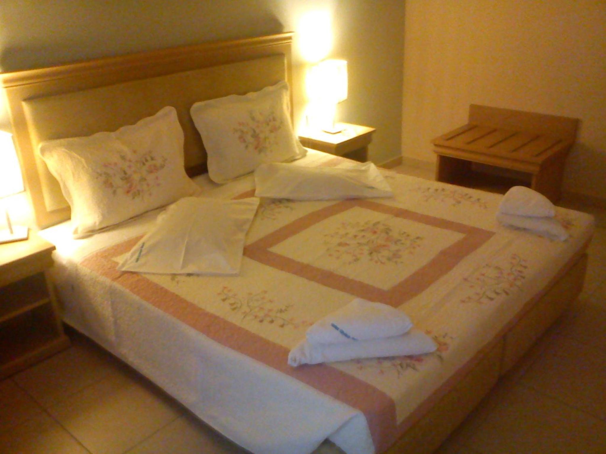 Double or Twin Room with Sea View - Photo 13