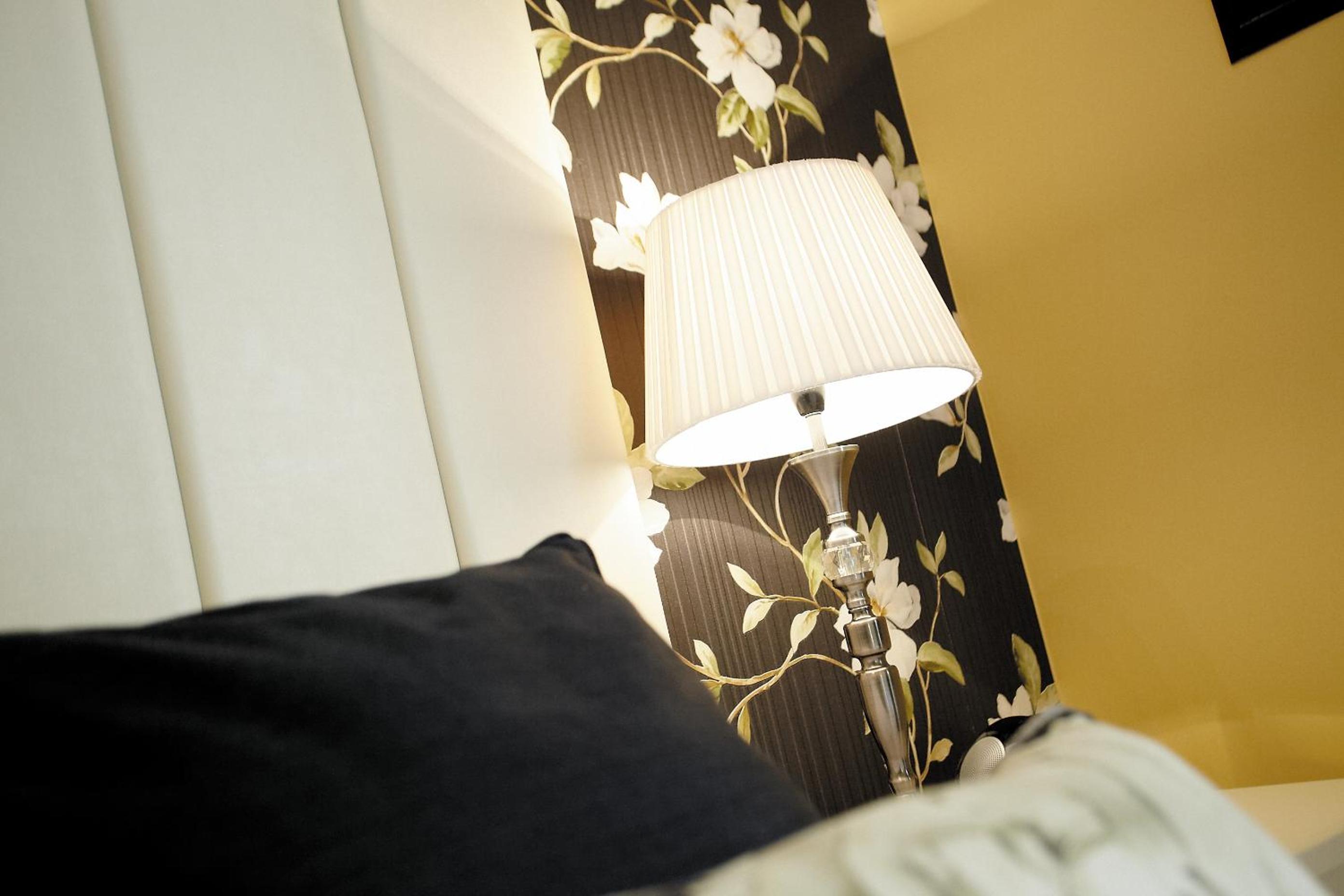 Twin Room - Photo 3