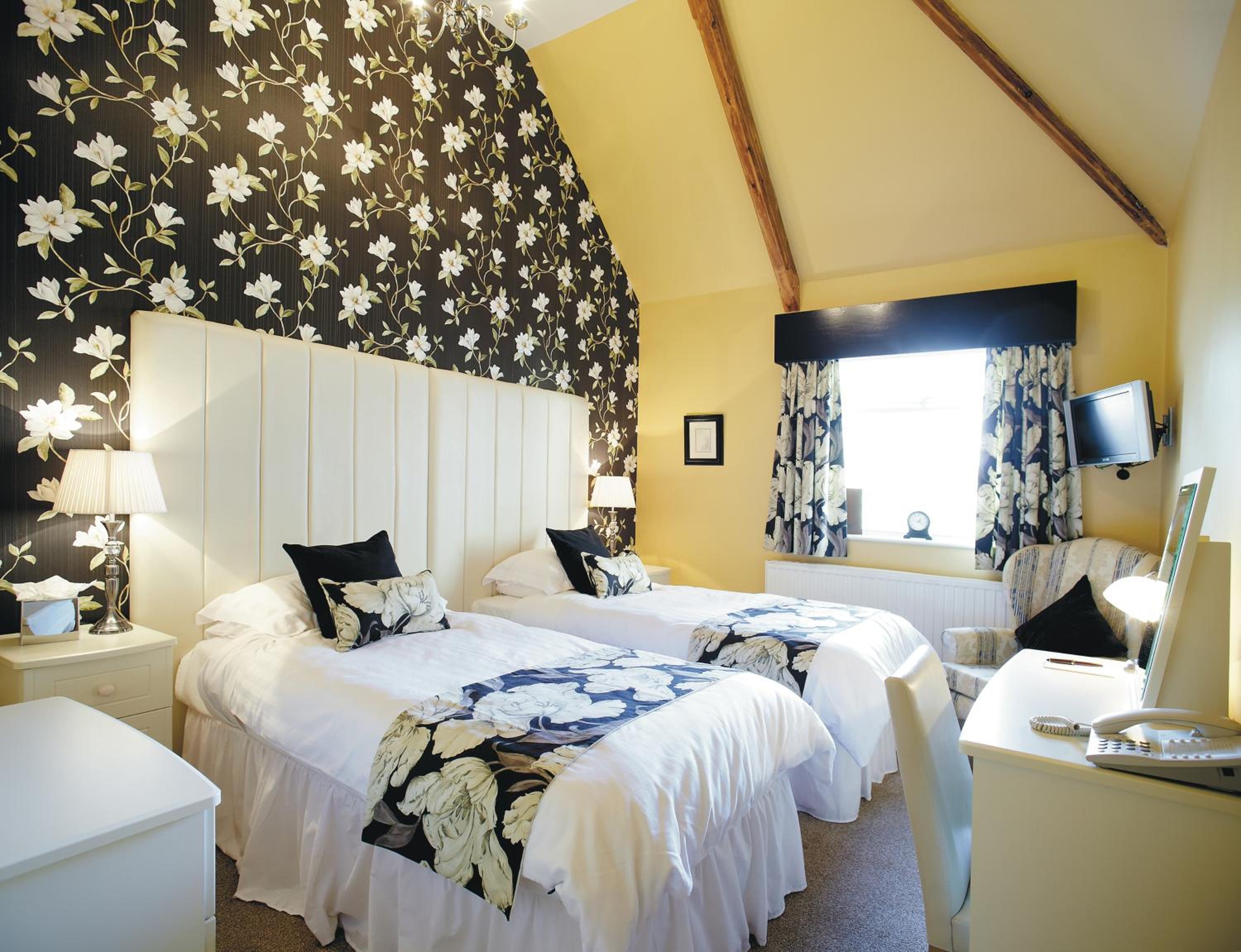 Twin Room - Photo 1