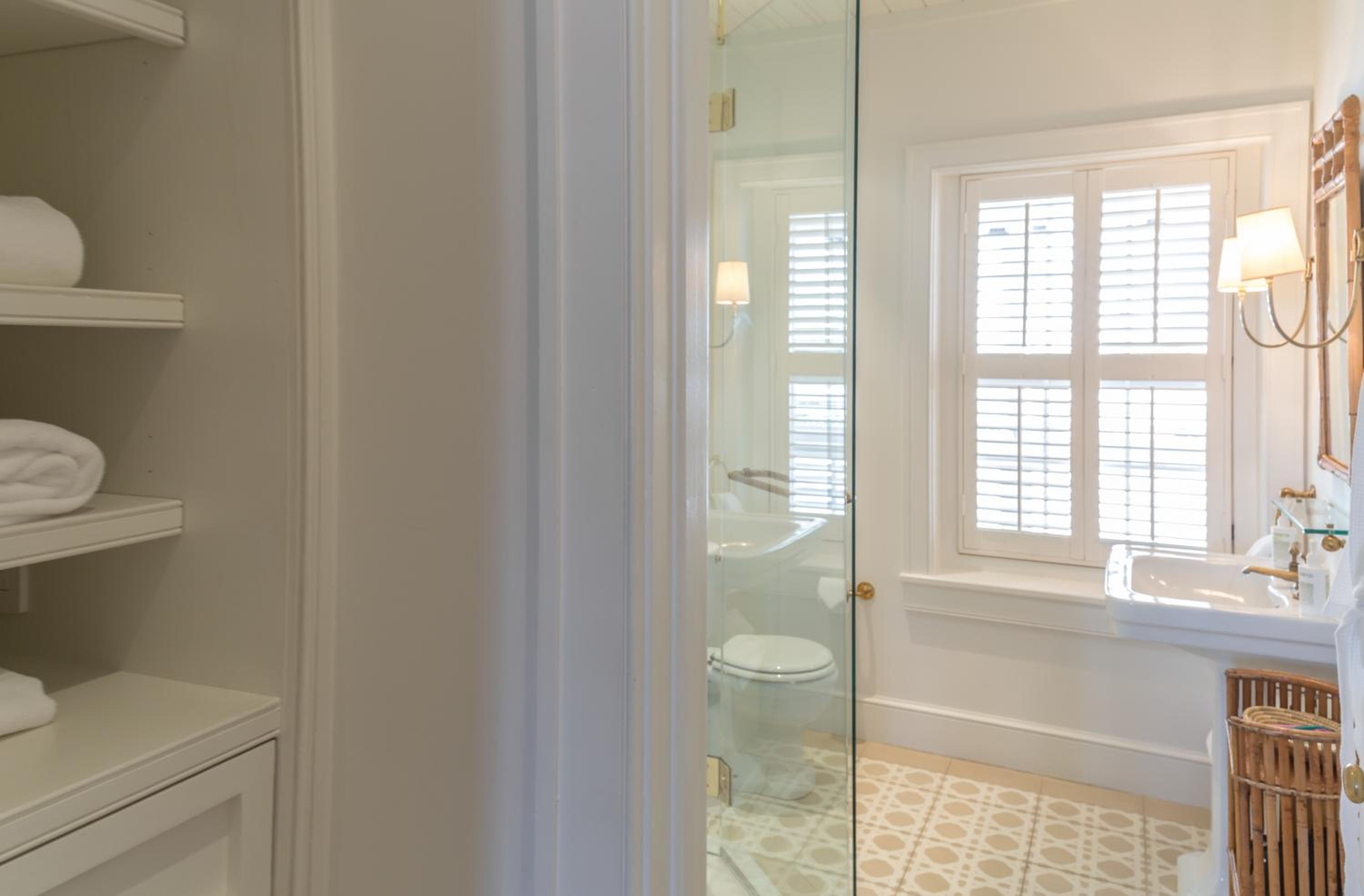 Dunmore- Master Suite King Room photo 3