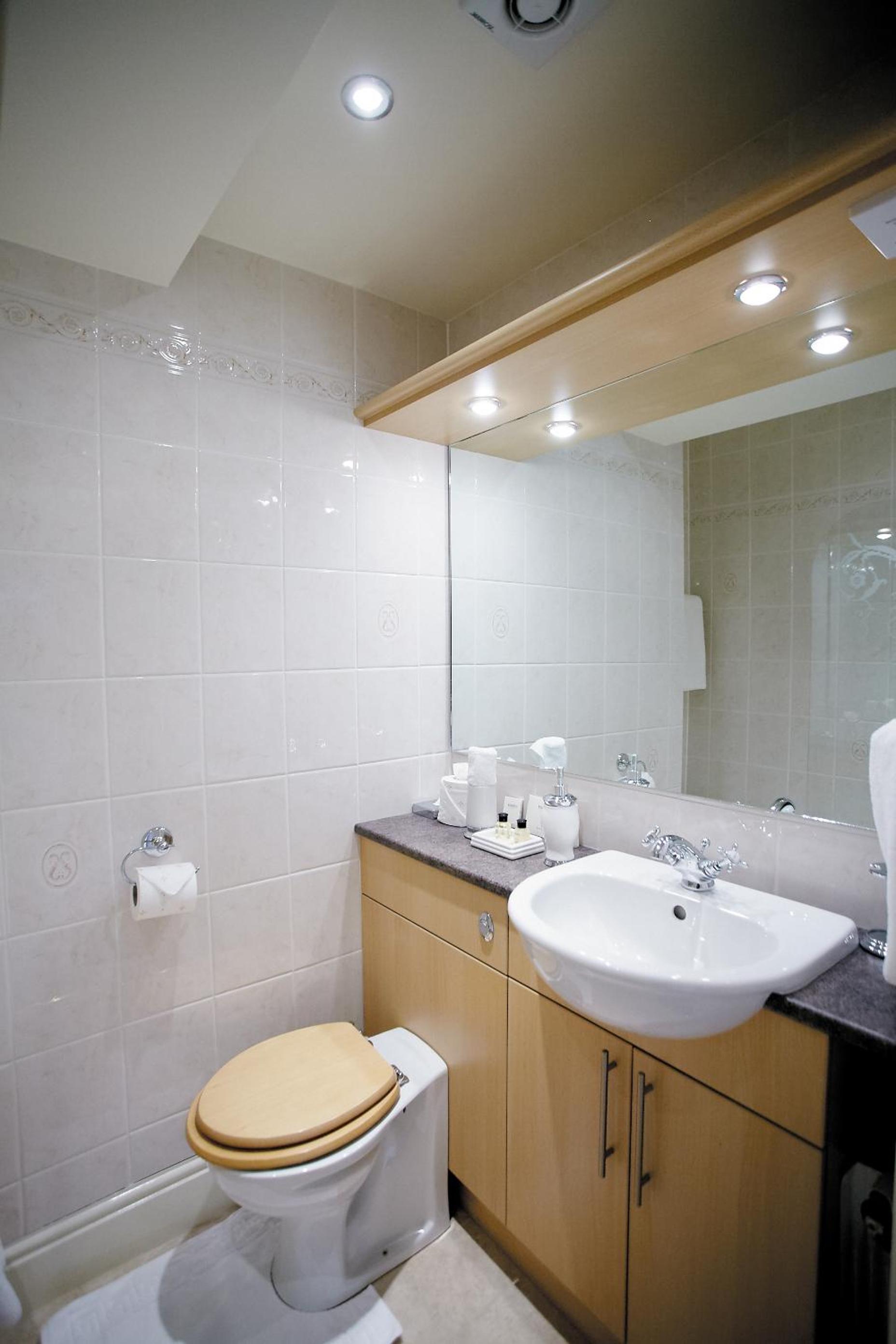 Twin Room - Photo 5