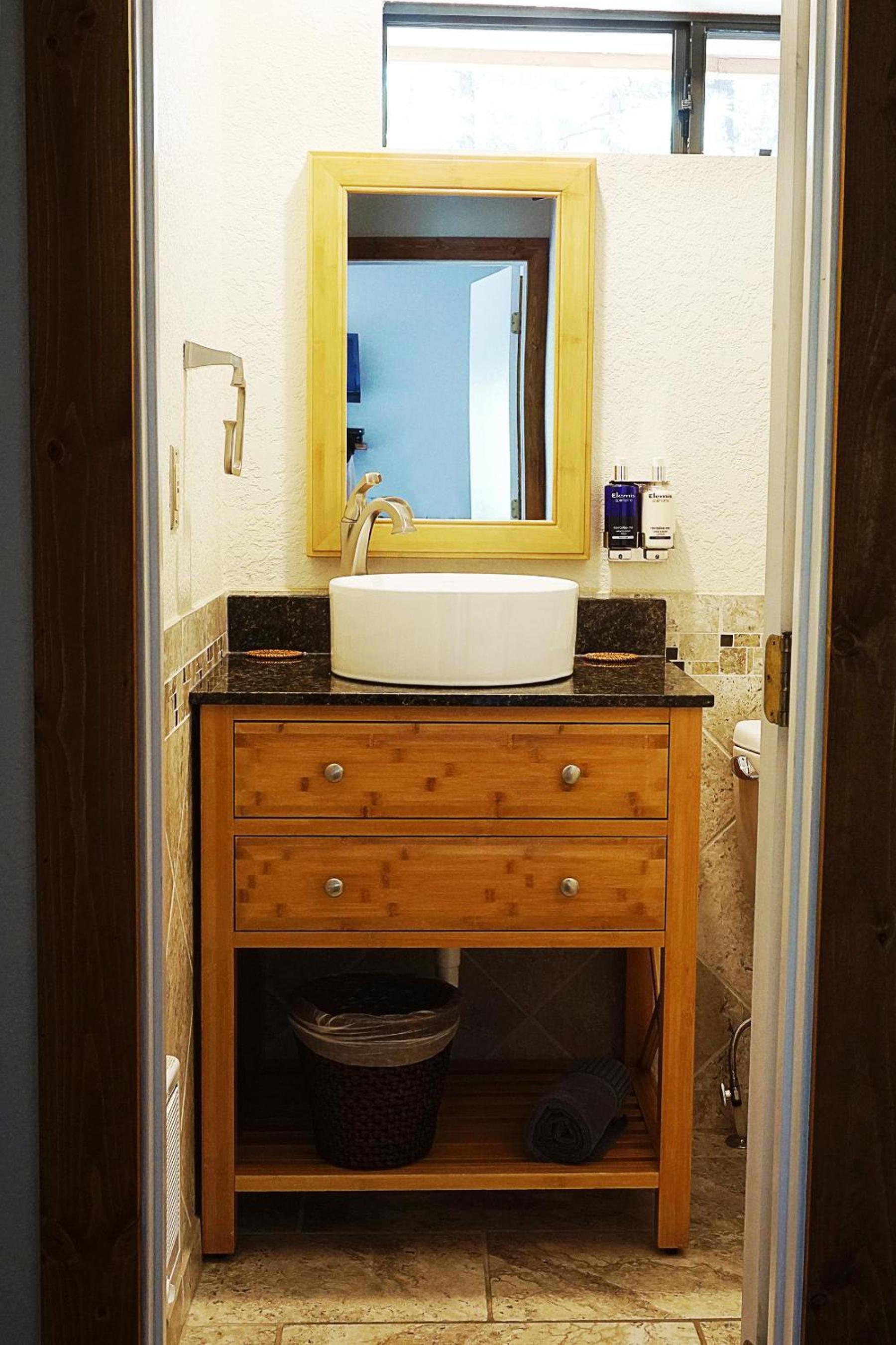 Premium King Suite photo 3