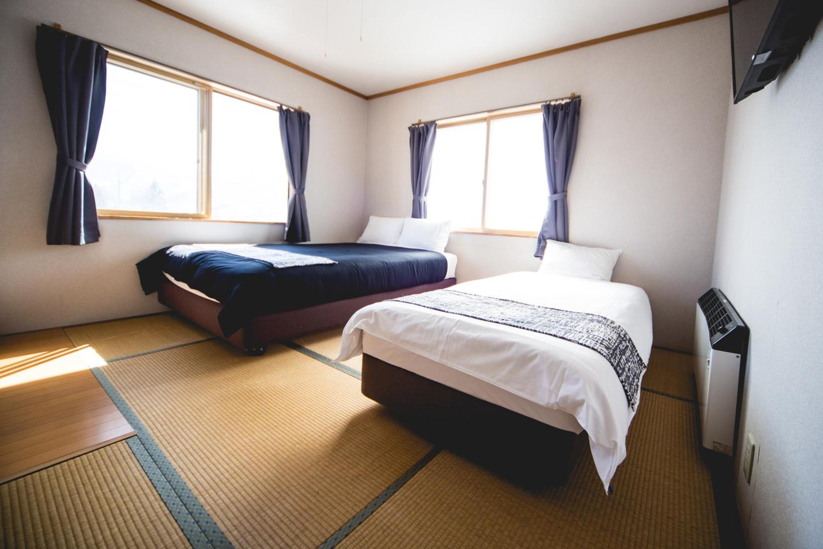 Triple Room with Private Bathroom photo 3