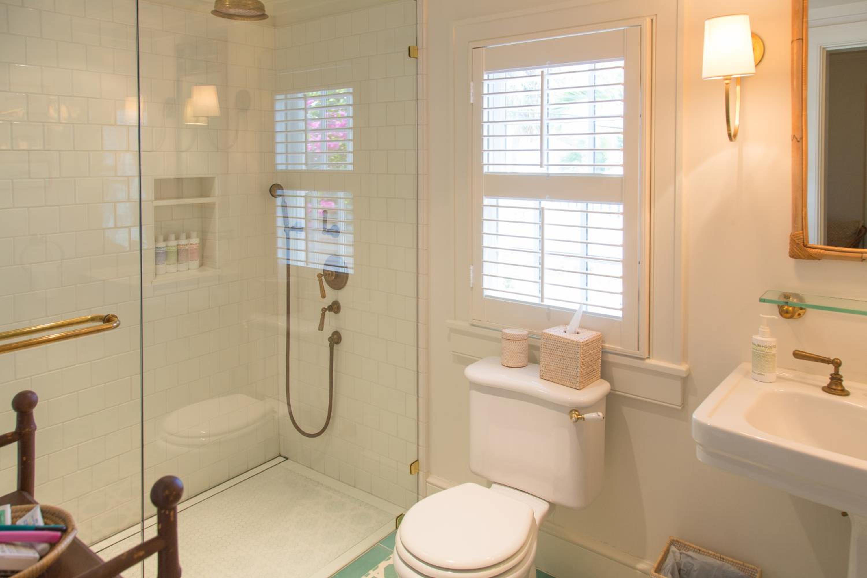 Upalong- Queen Room photo 3