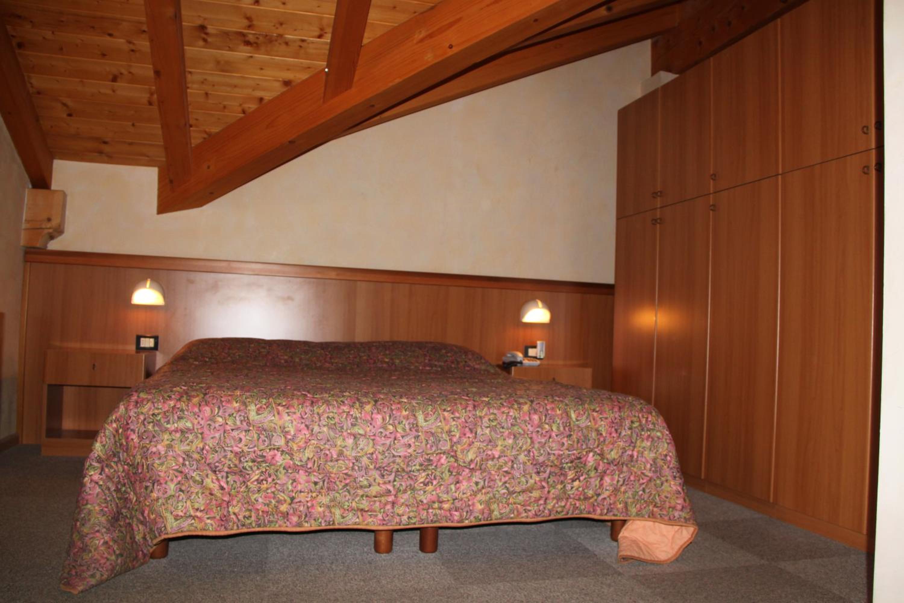 Double Room - Photo 3