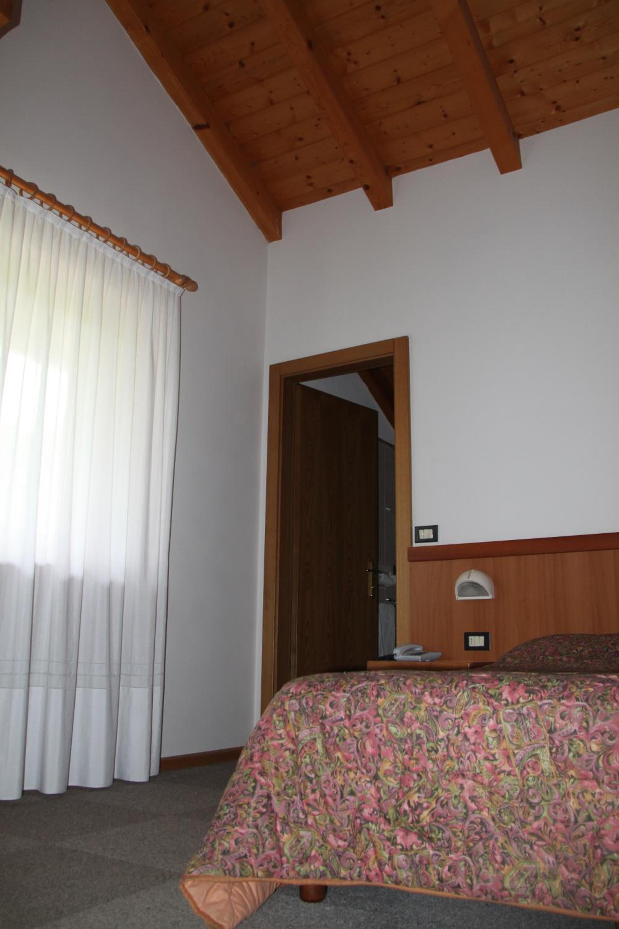 Double Room - Photo 4