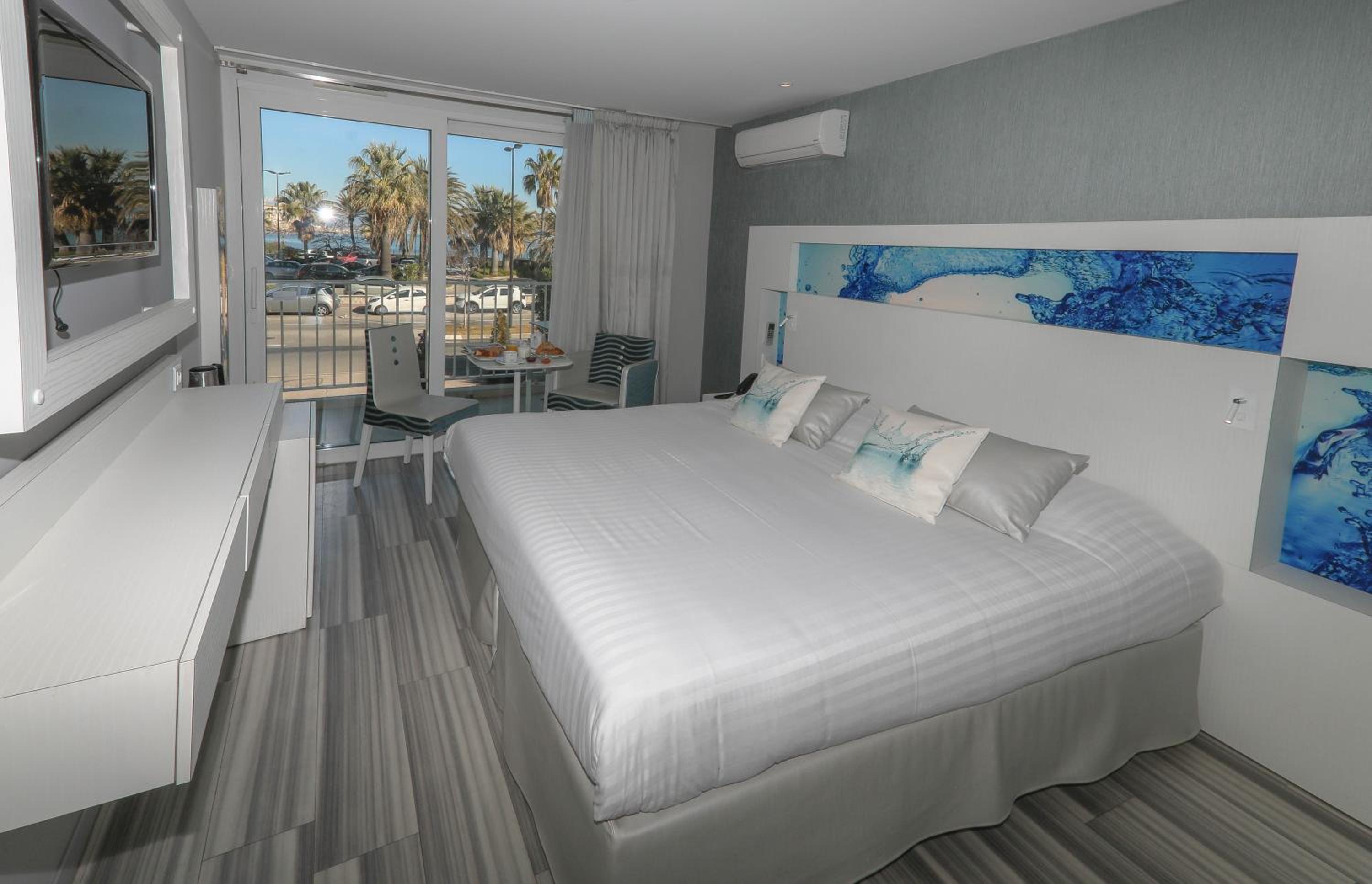 Superior Double or Twin Room with Sea View