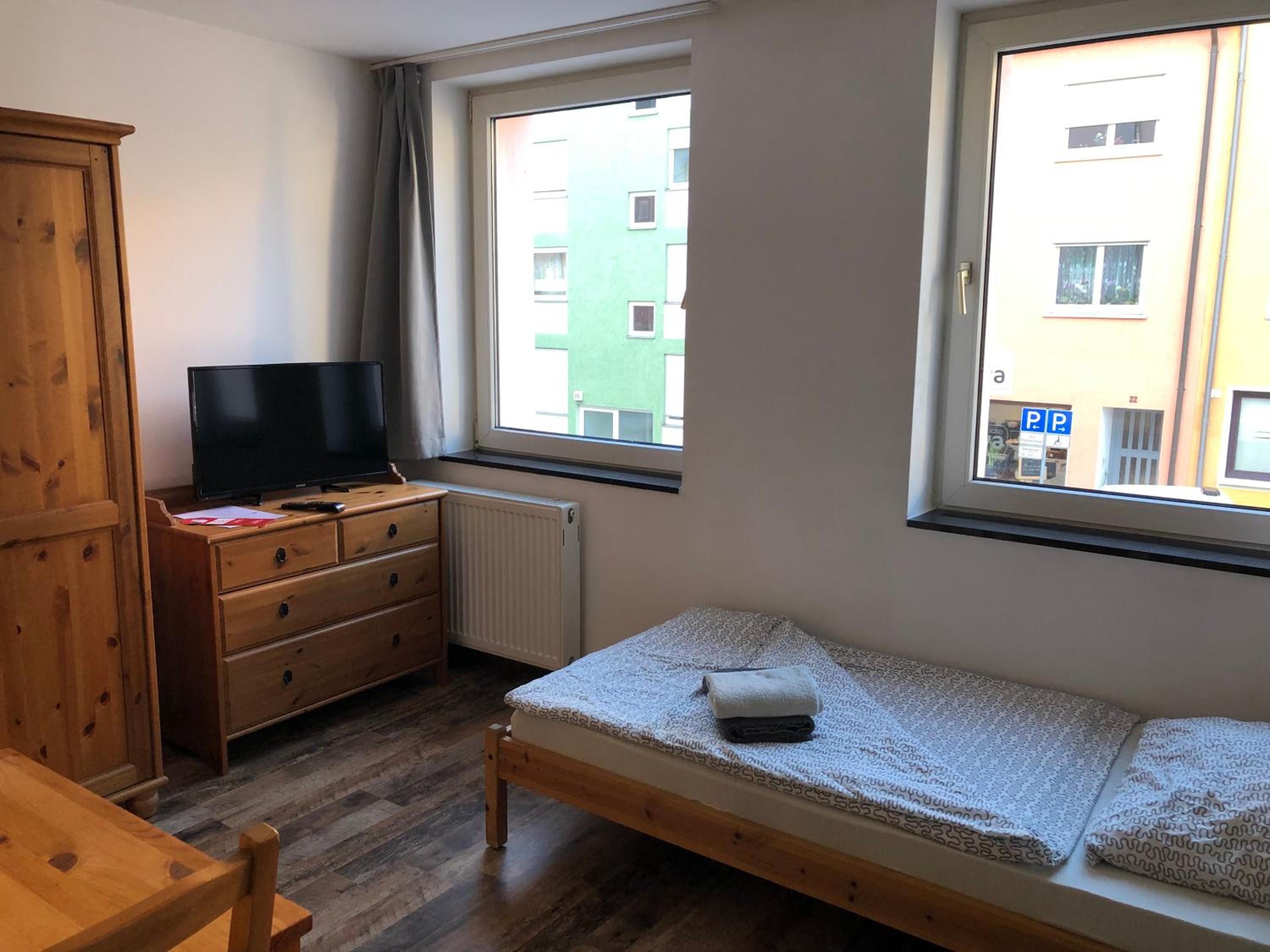 Single Room with Bathroom photo 3