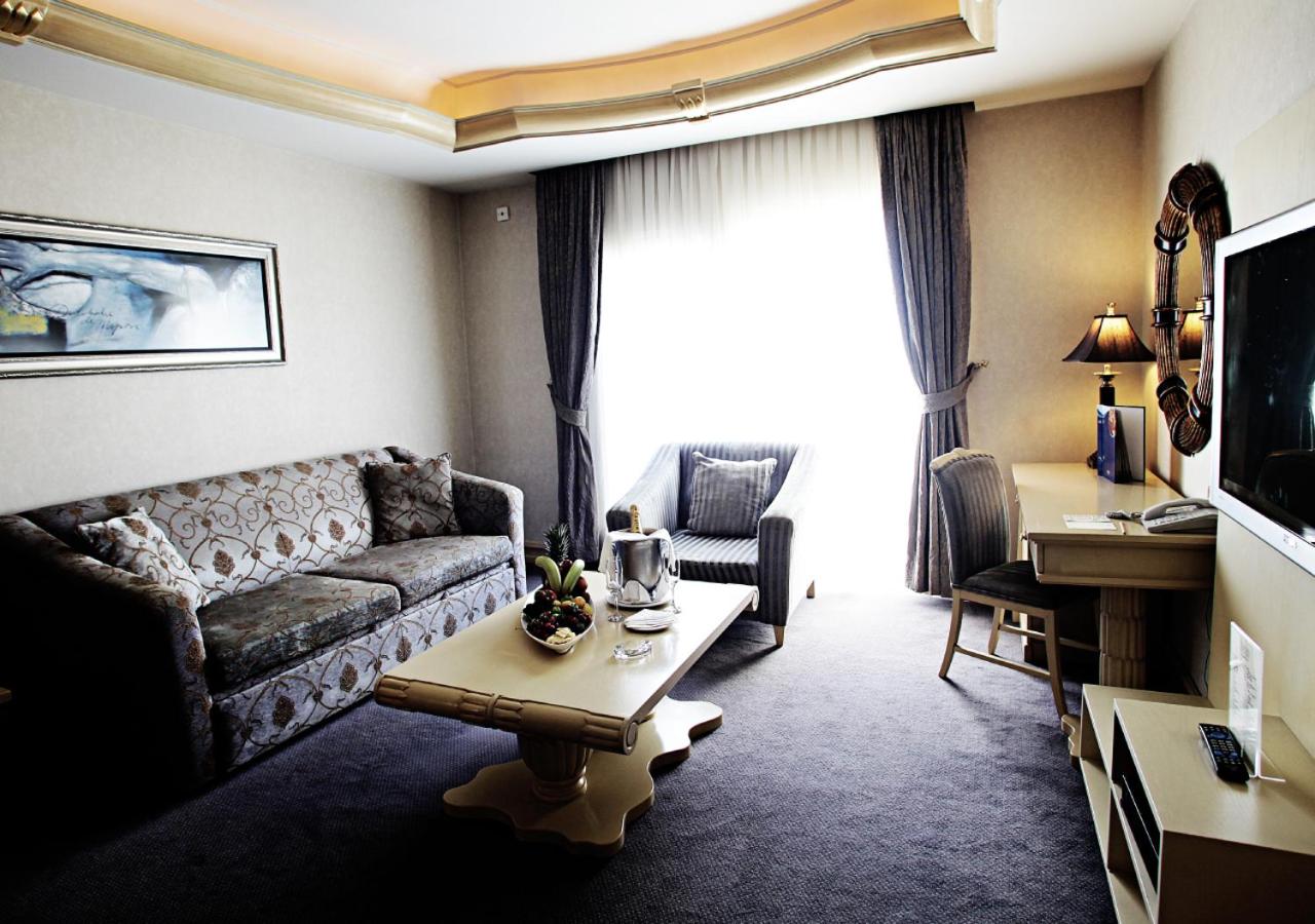 Executive Suite