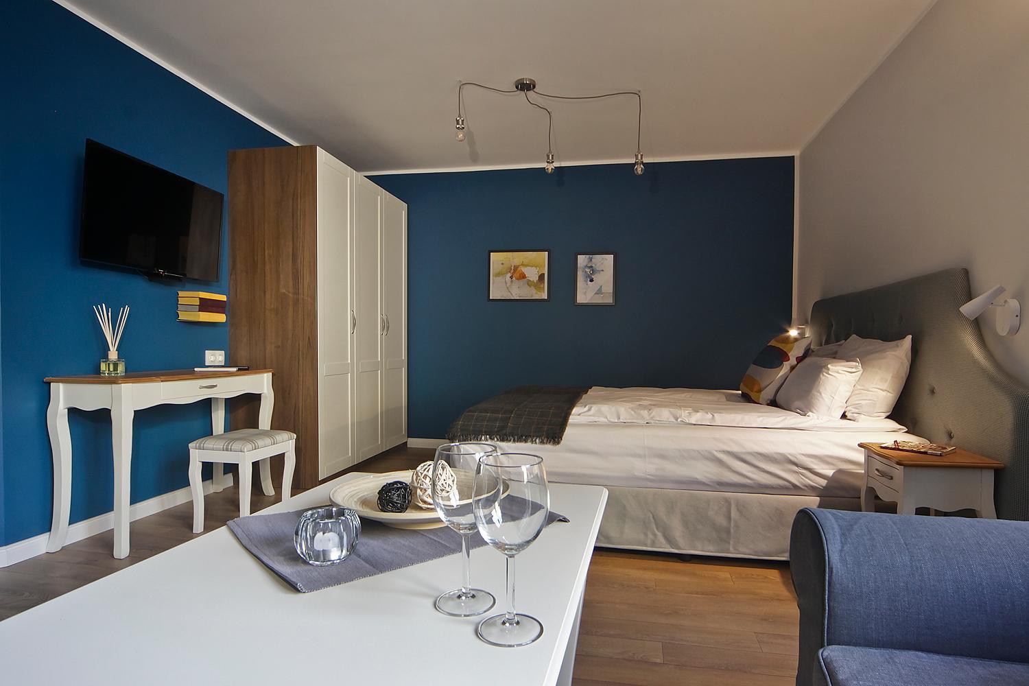 Studio Apartment photo 1