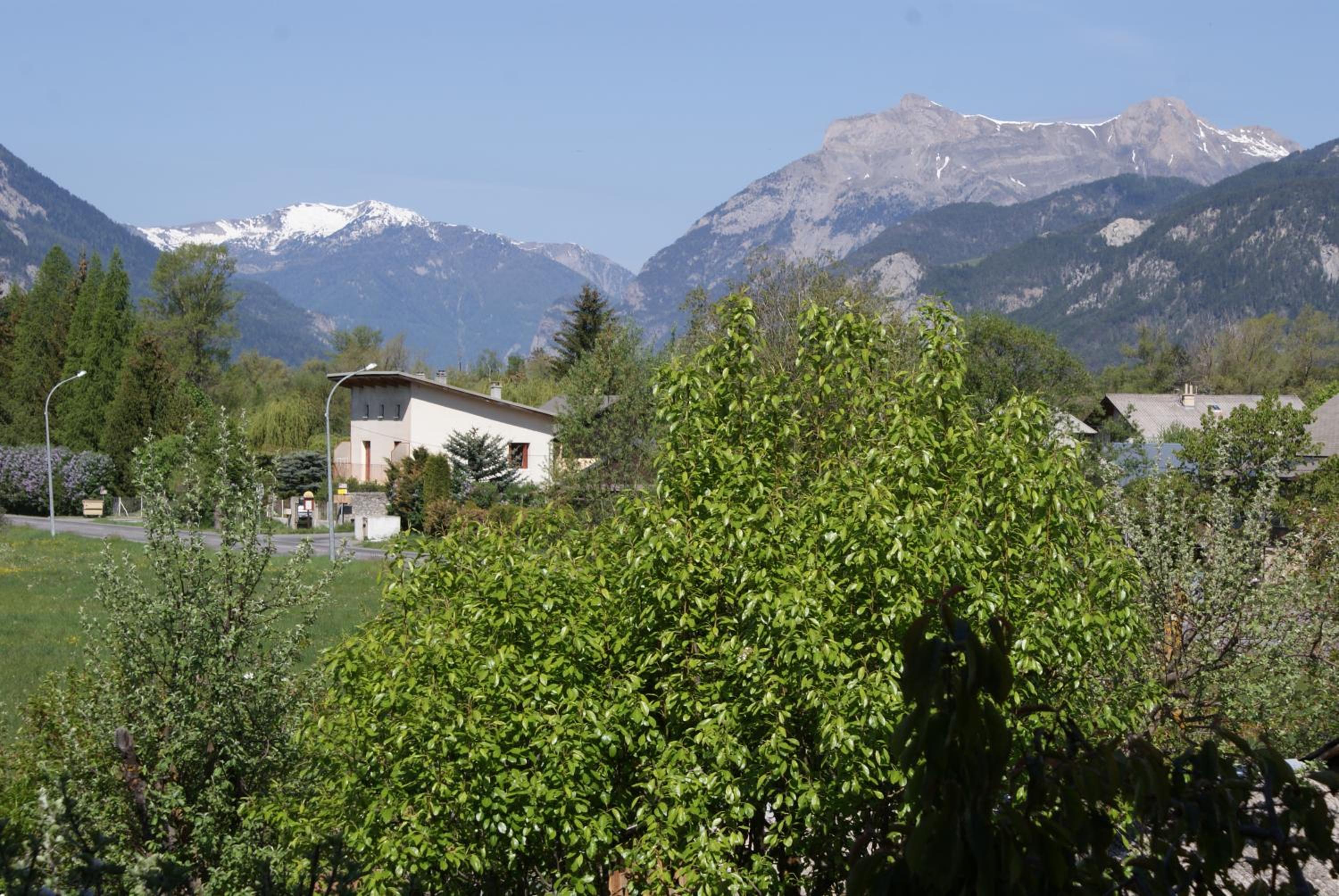 Double or Twin Room with Mountain View photo 3
