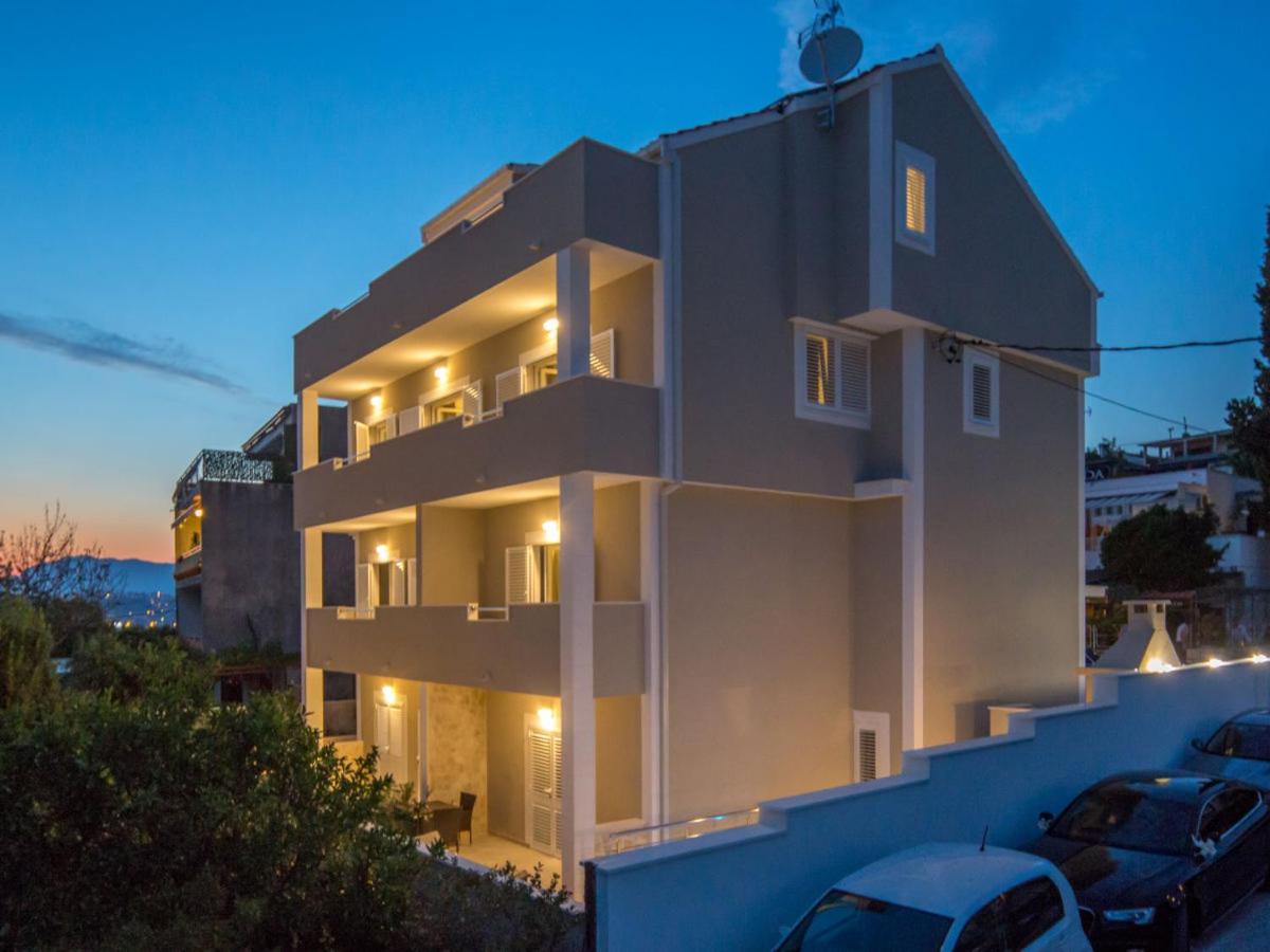 Apartment with Sea View photo 3