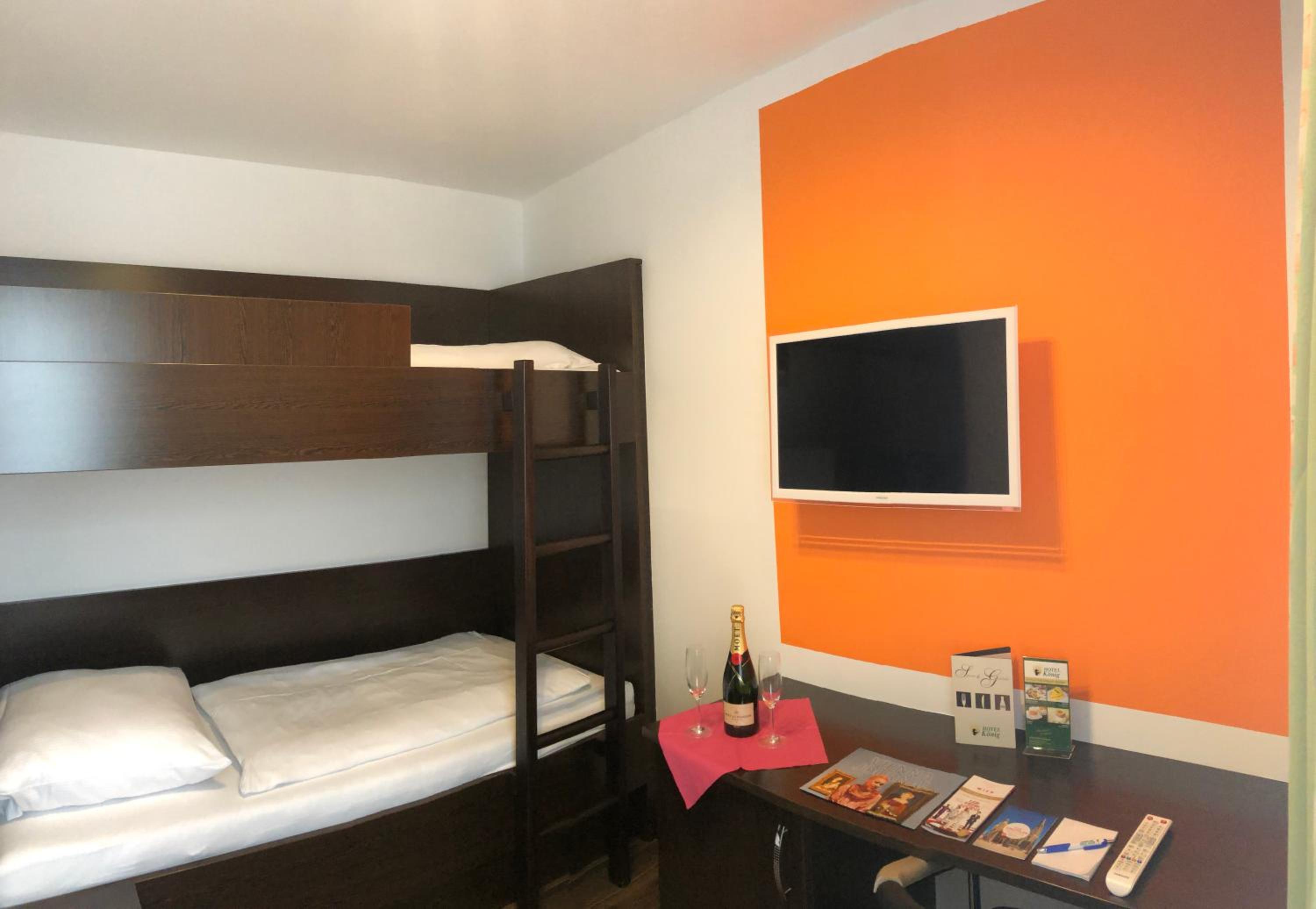 Twin Room with Bunk Bed
