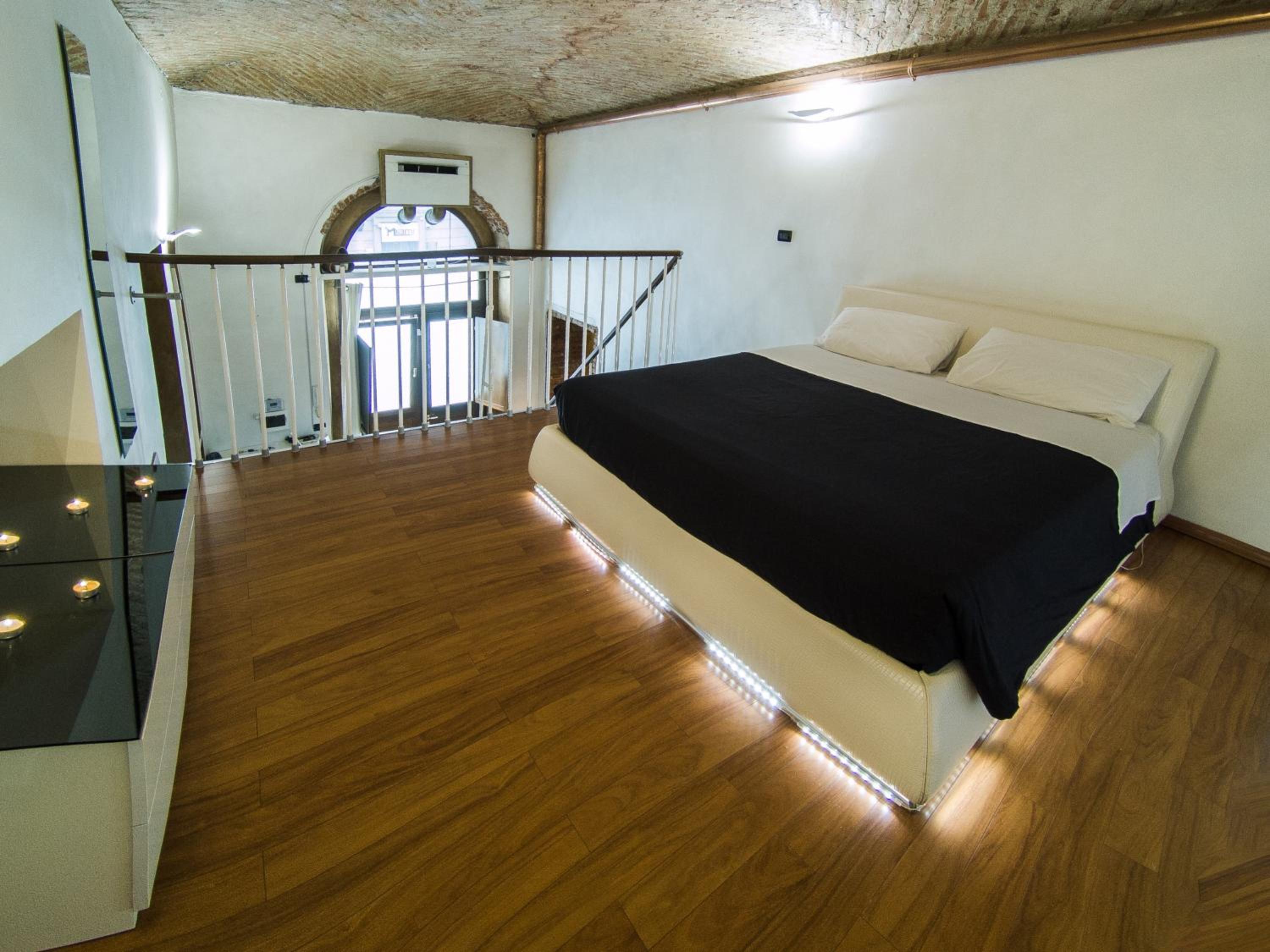 Loft - Photo 3