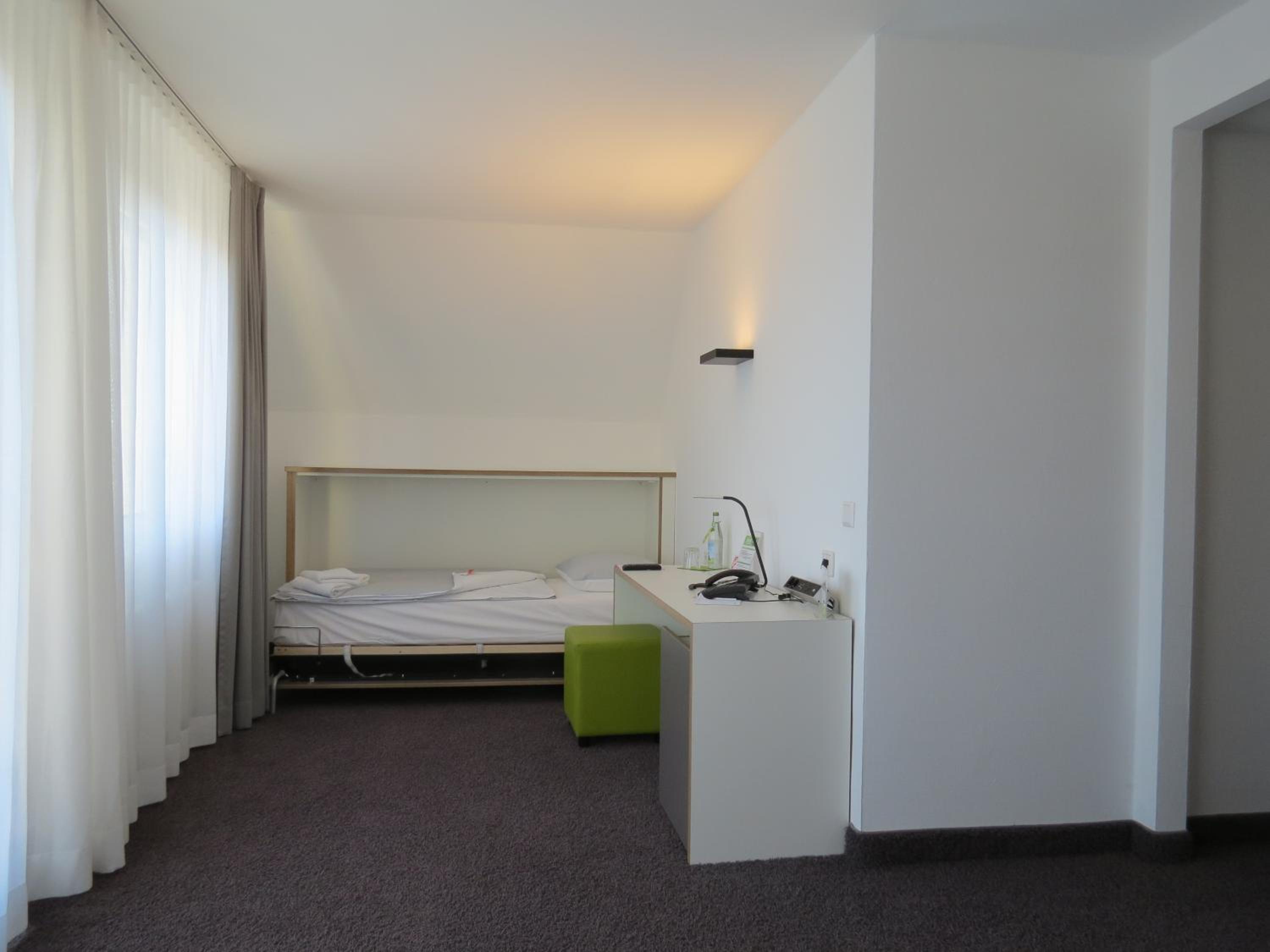 Budget Triple Room - Photo 6