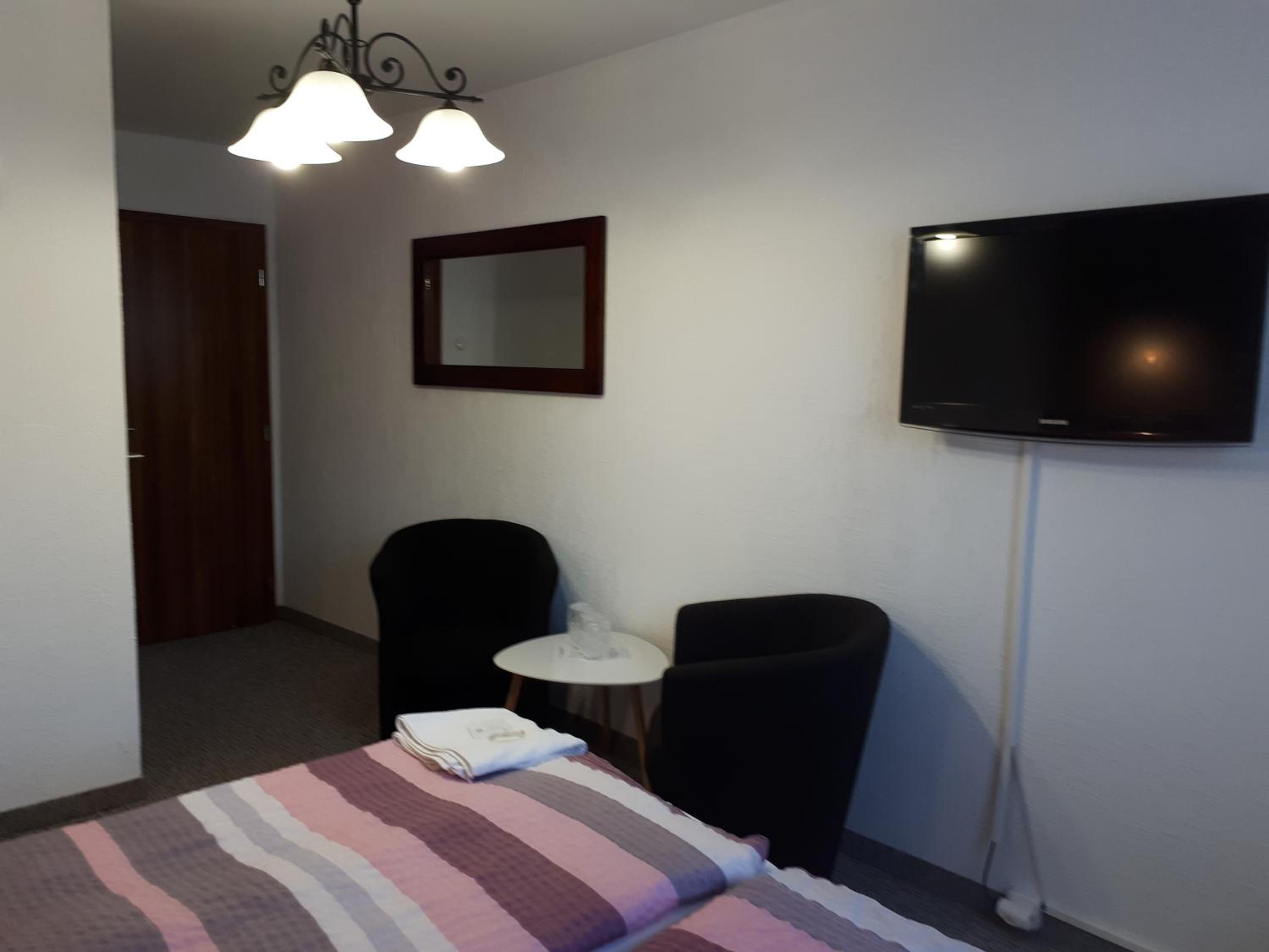Double Room with Private Bathroom photo 1