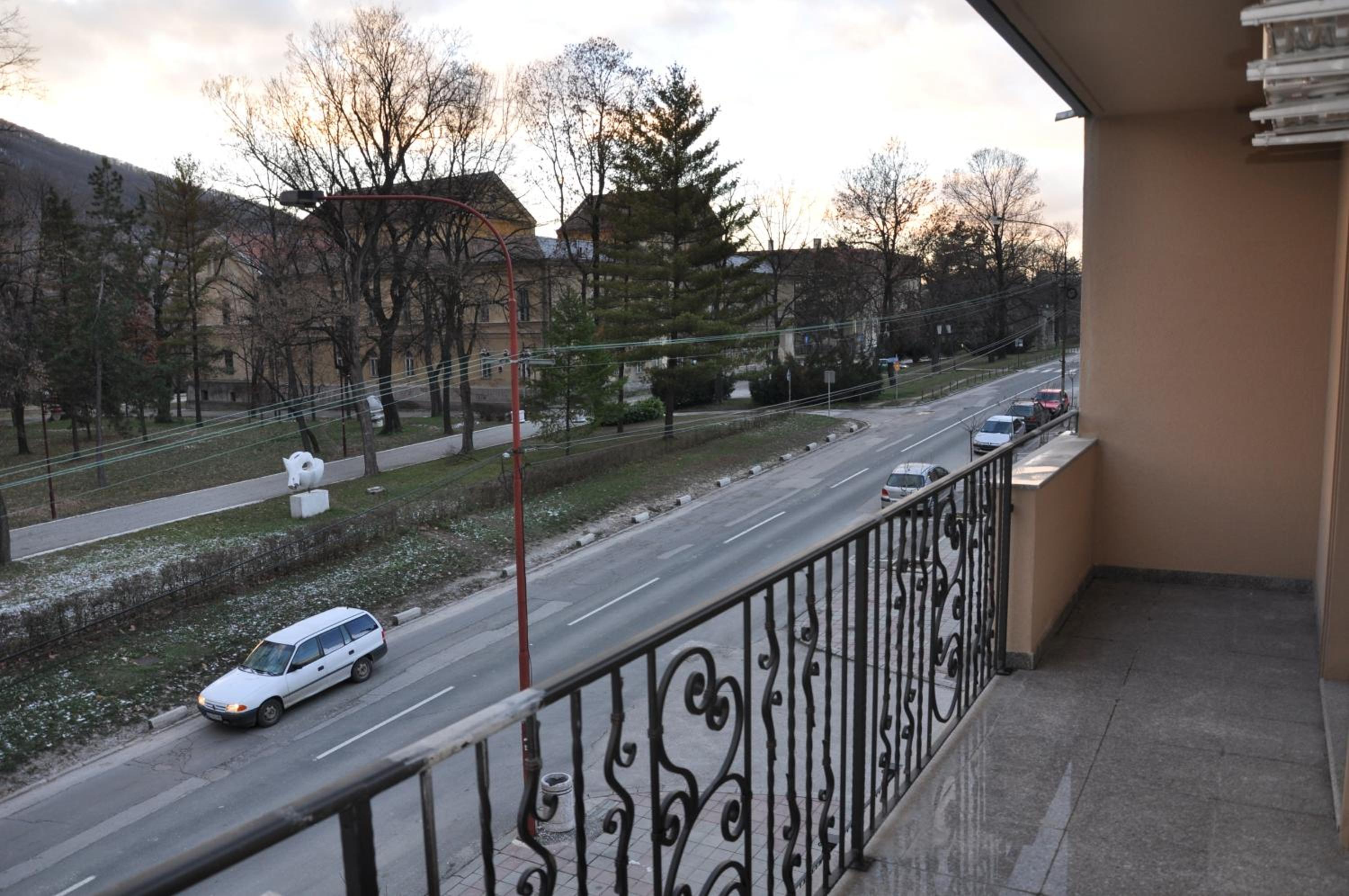 One-Bedroom Apartment with Balcony photo 3
