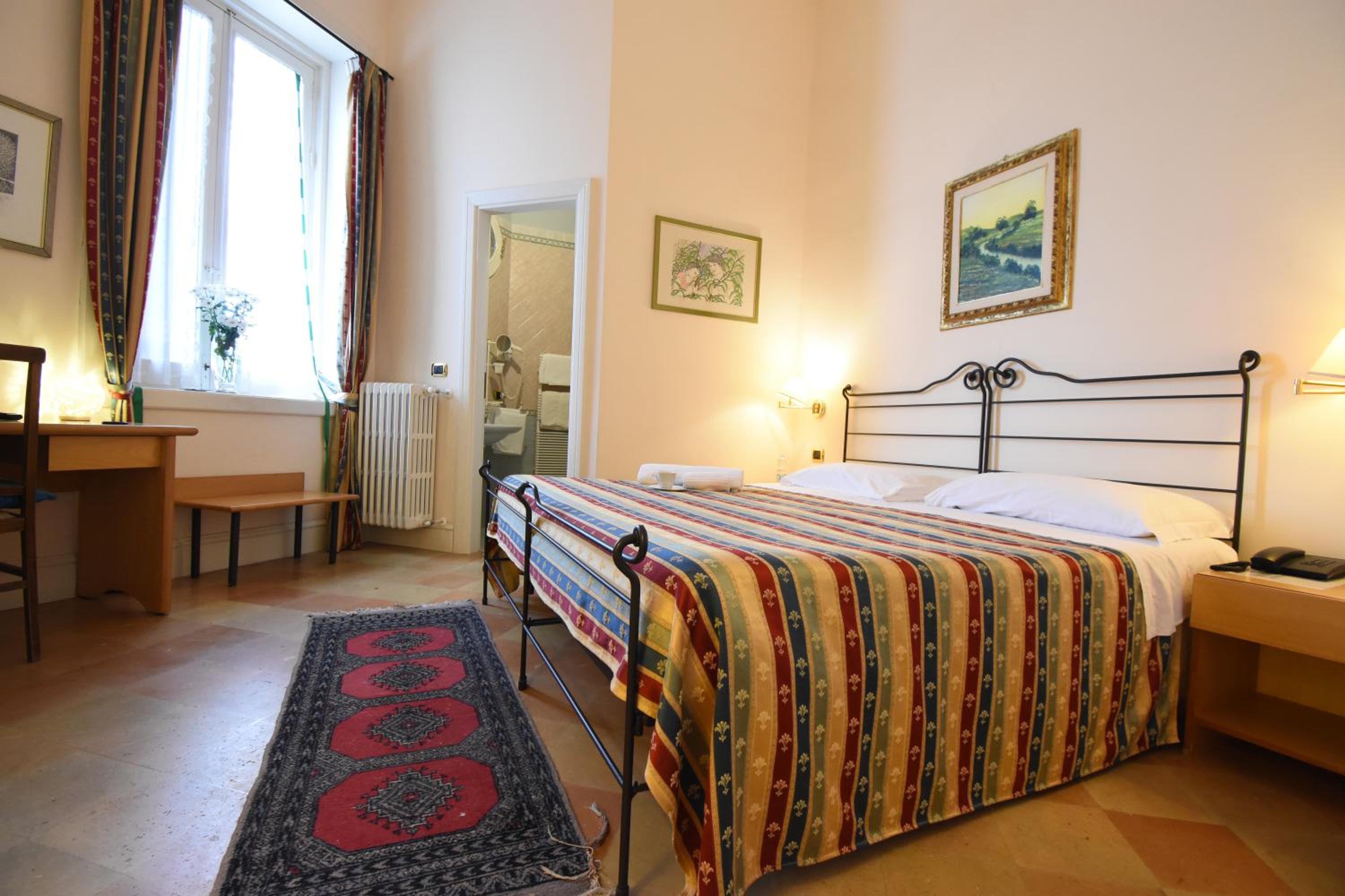 Classic Double or Twin Room photo 1