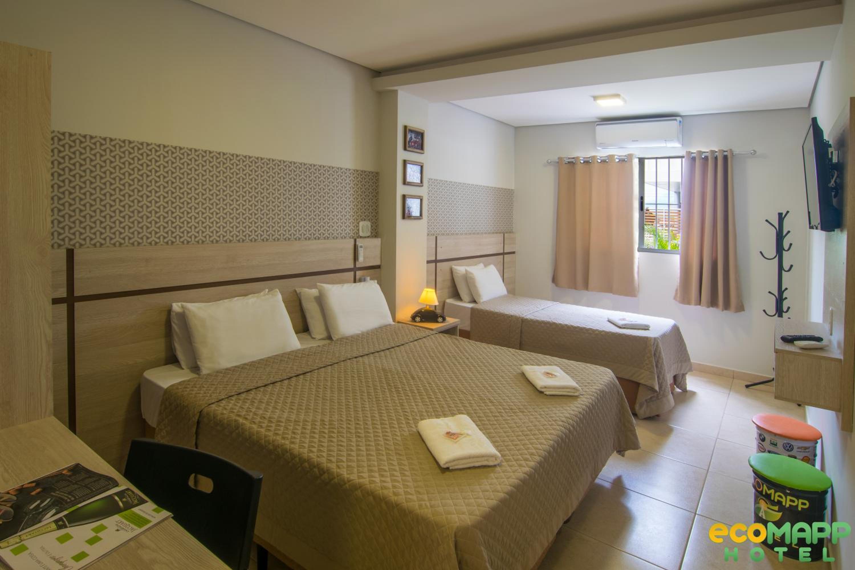 Triple Room with Bathroom - Photo 1