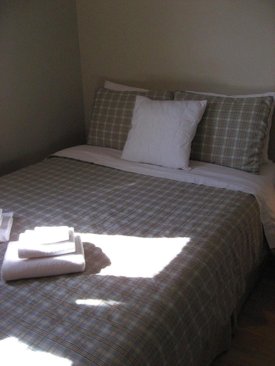 Room with One Double and One Single Bed photo 1