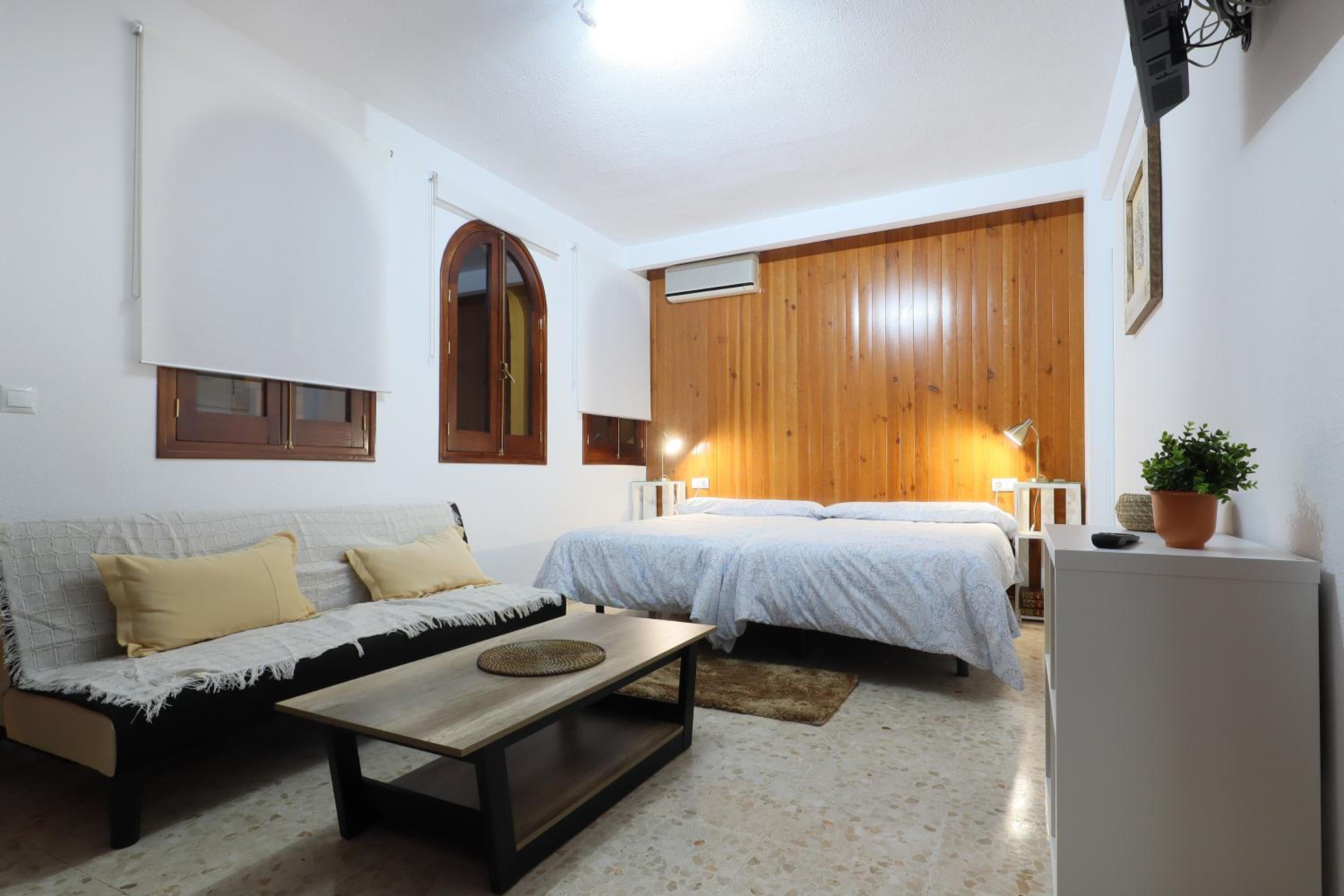 One-Bedroom Apartment - Photo 20
