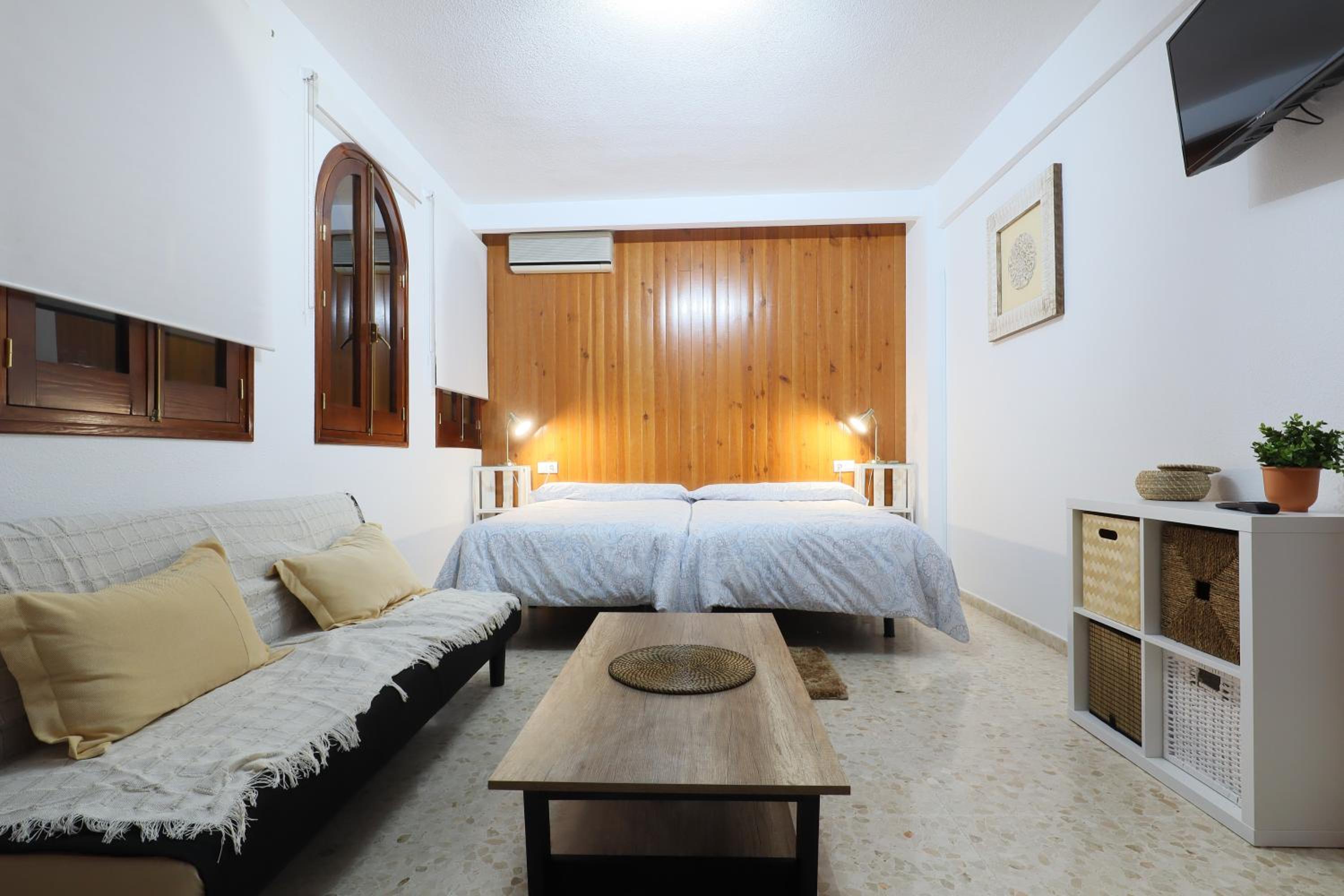 One-Bedroom Apartment - Photo 19