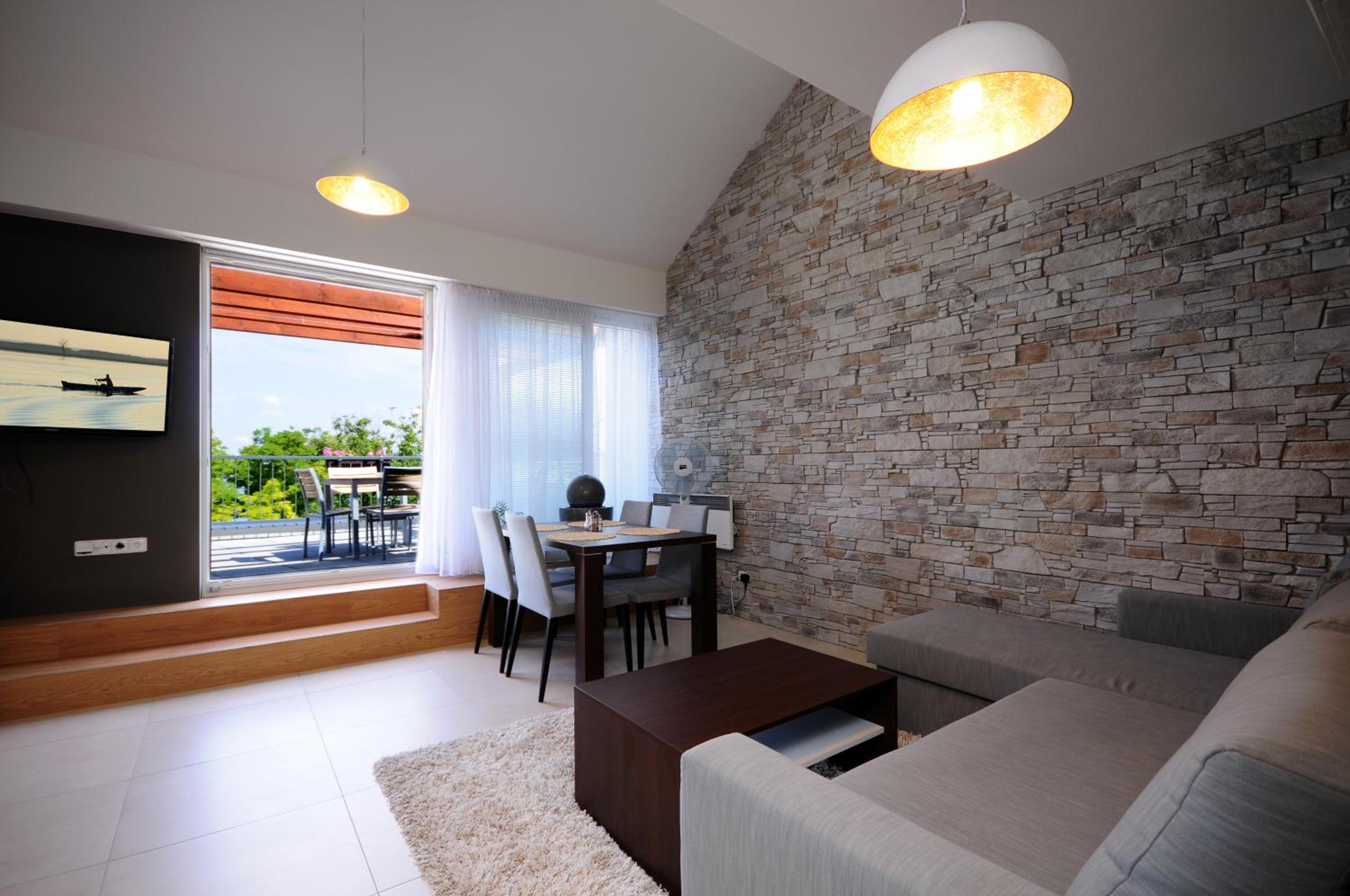 Deluxe Duplex Apartment with lake view photo 3