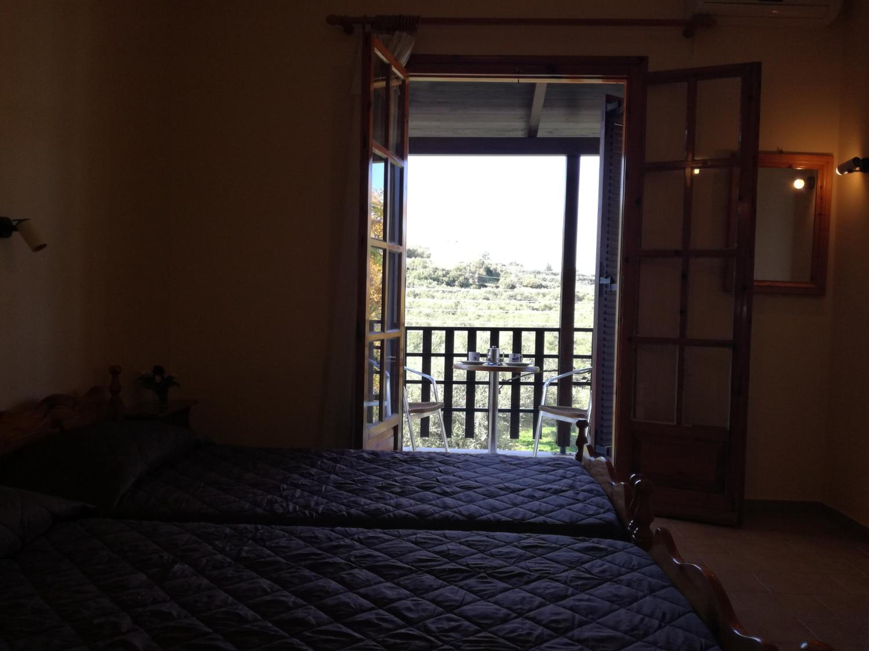 Studio Apartment - Photo 7