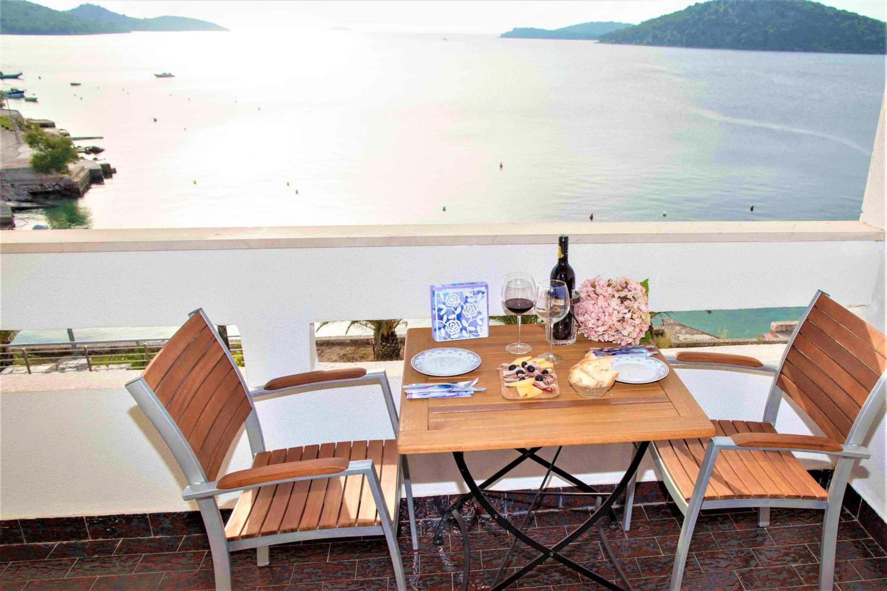 Apartment with Sea View photo 1