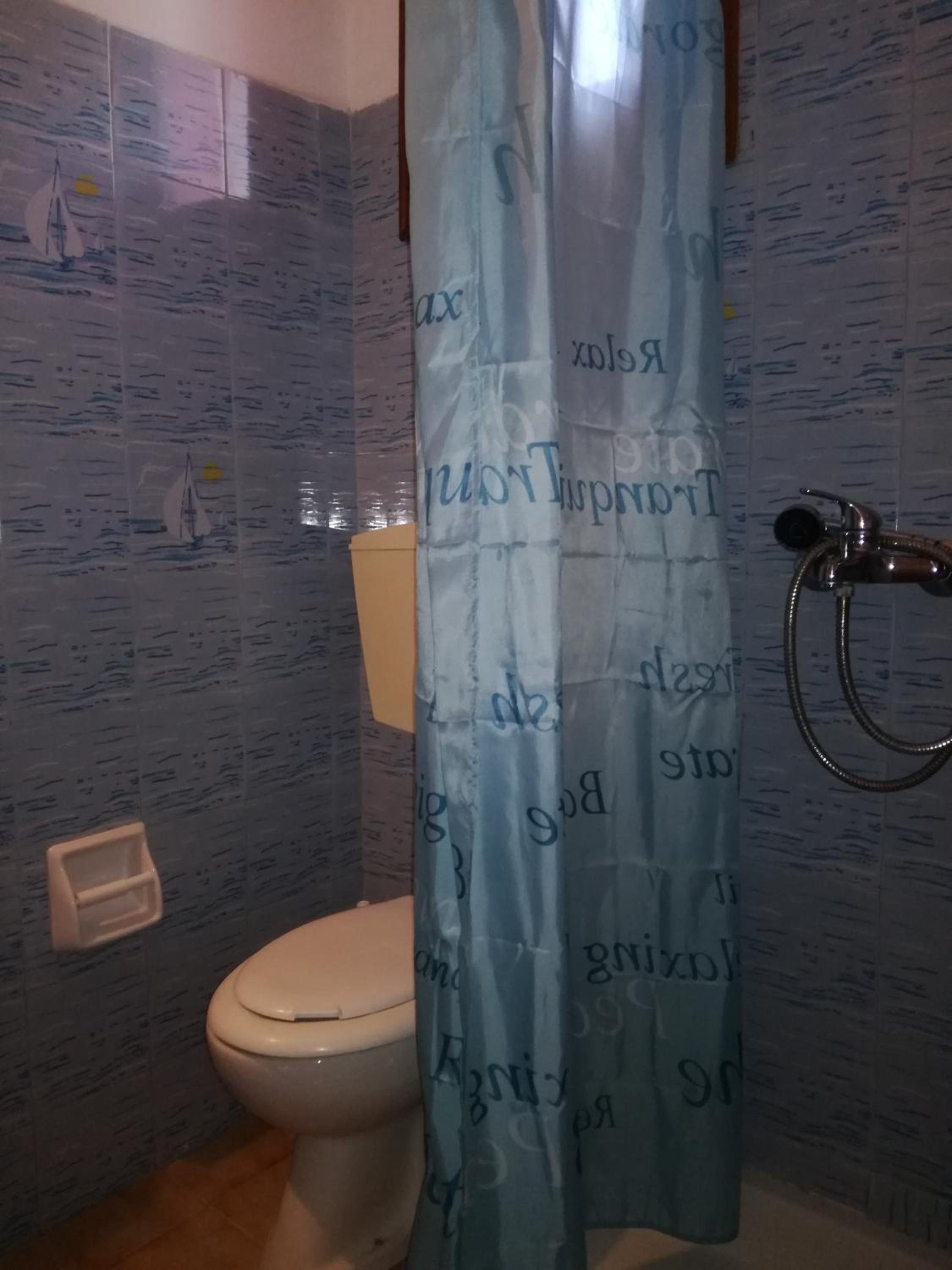 Studio Apartment - Photo 2