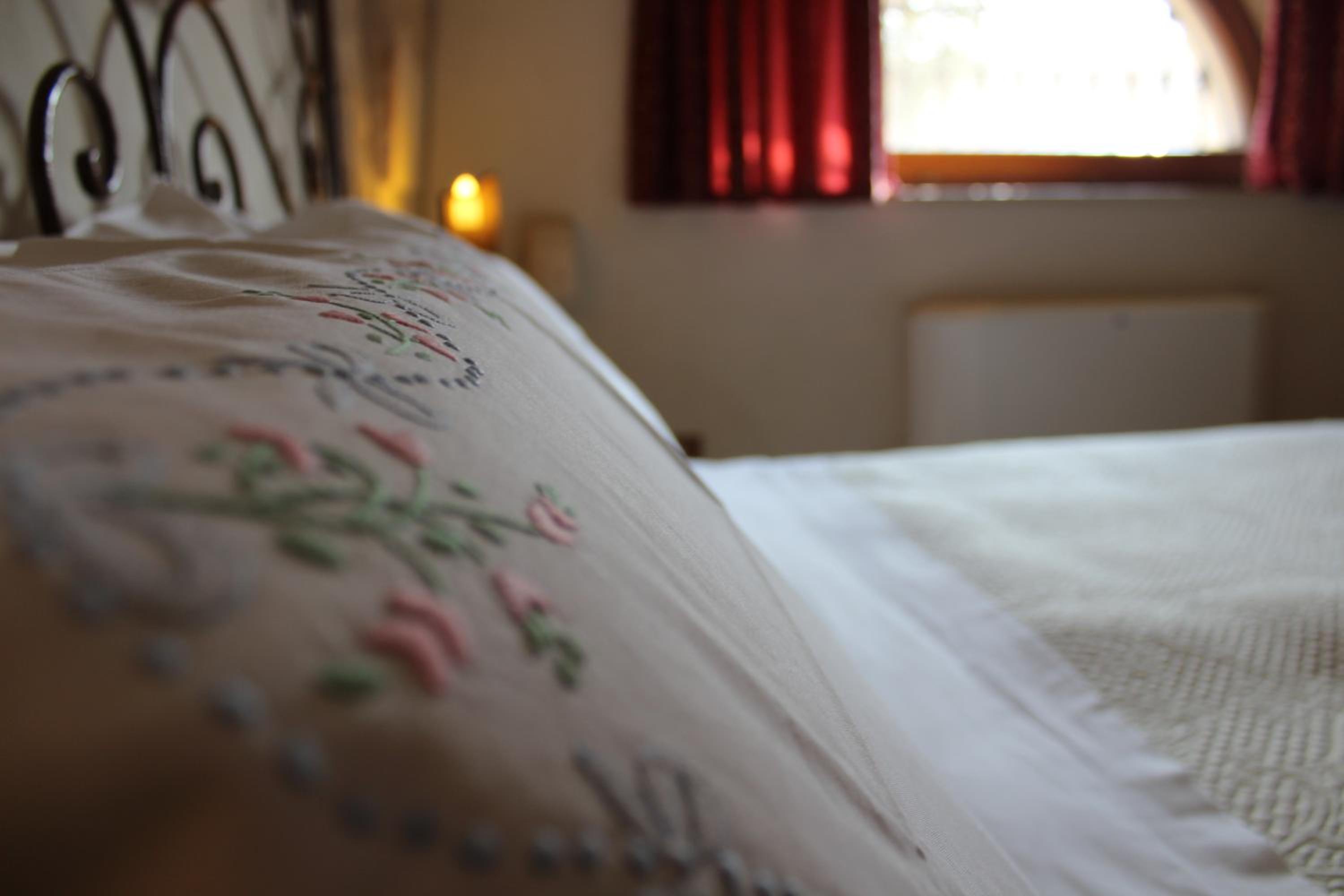 Double or Twin Room with Garden View photo 3